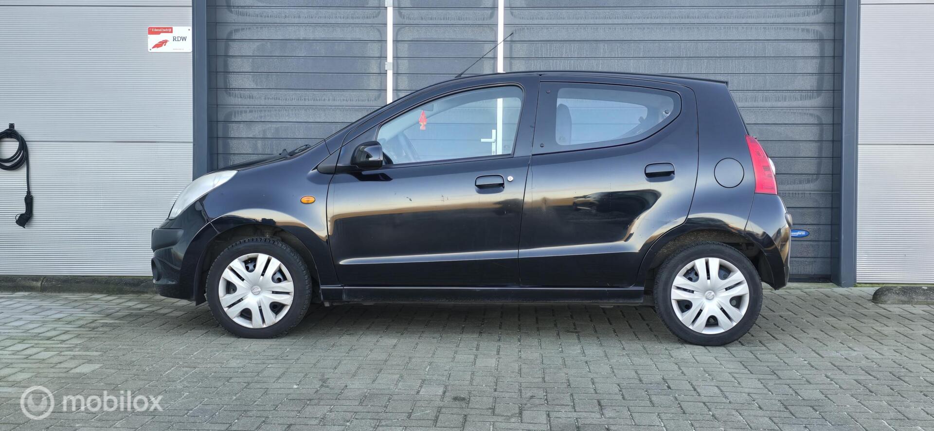 Foto van Nissan Pixo