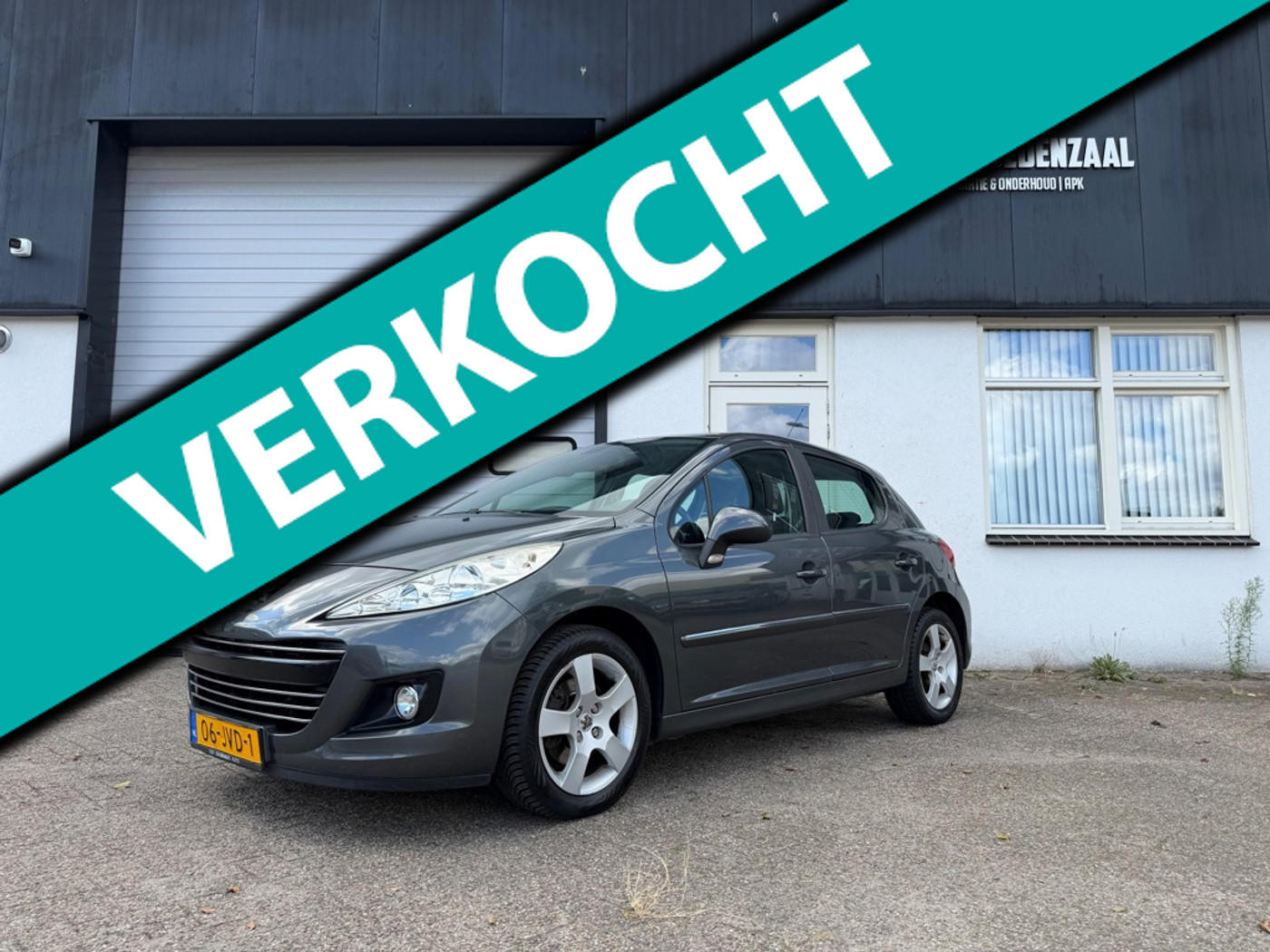 Peugeot 207 1.6 VTi Première|Airco| Nav 2009 - voorkant