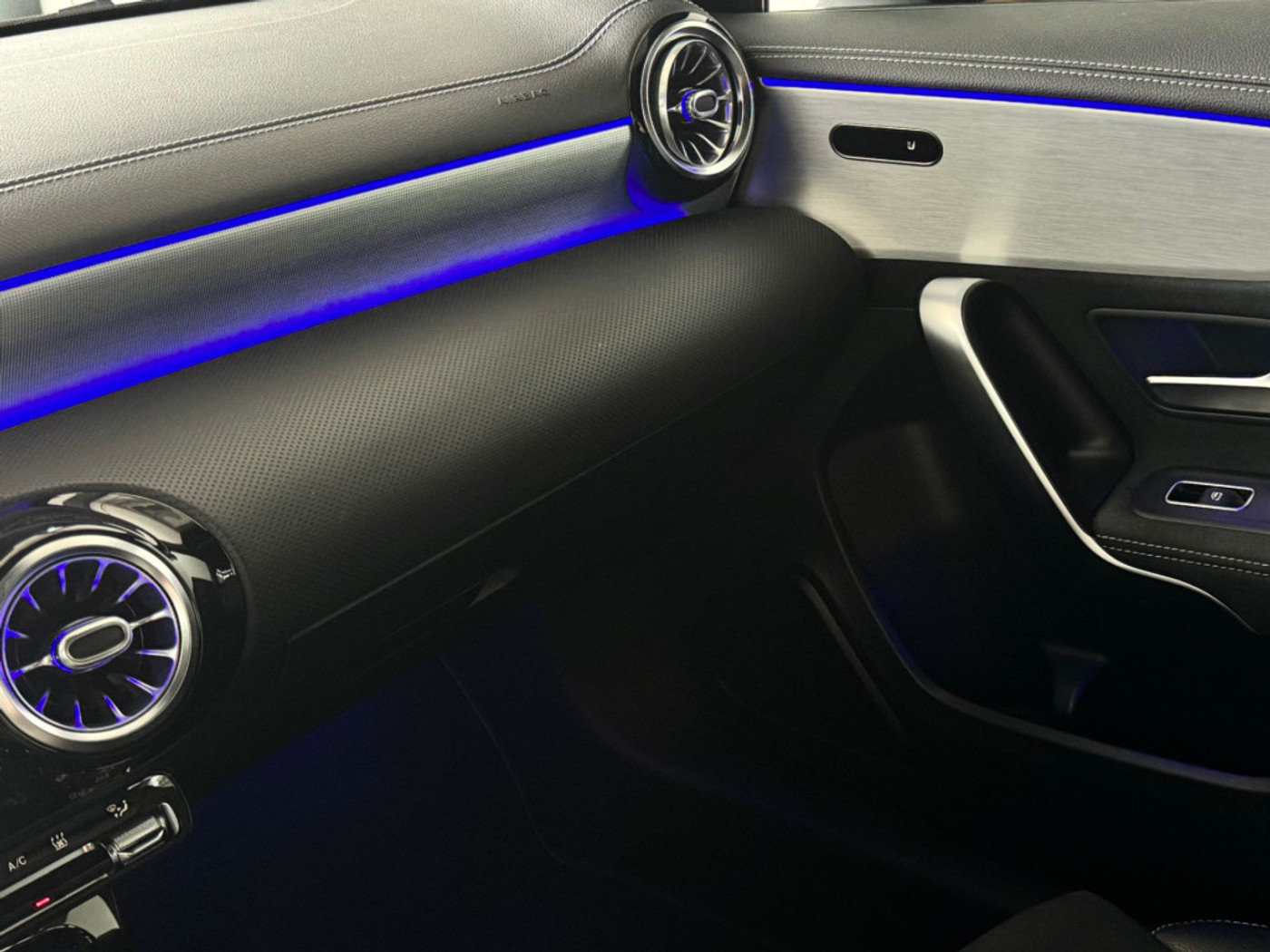 Foto van Mercedes-Benz A 220