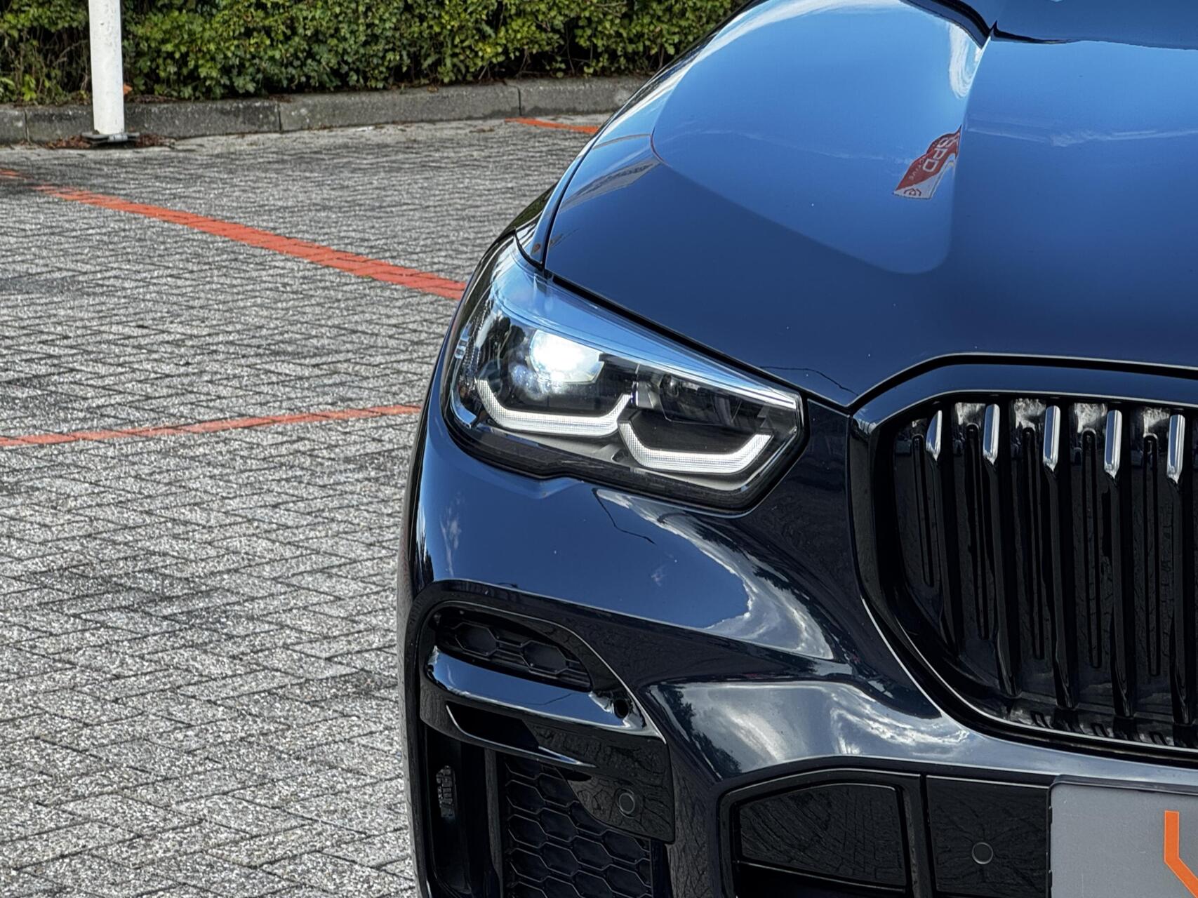 Foto van BMW X5 Xdrive30d