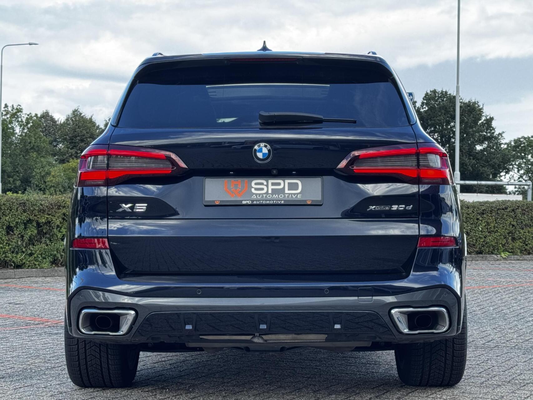 Foto van BMW X5 Xdrive30d