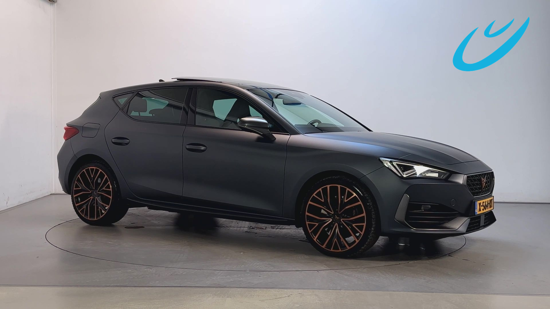 Cupra Cupra Leon E-hybrid180 1.4 e-Hybrid 245pk VZ Business Sfeerverlichting Panoramadak LED Stoelverwarming 2021 - voorkant