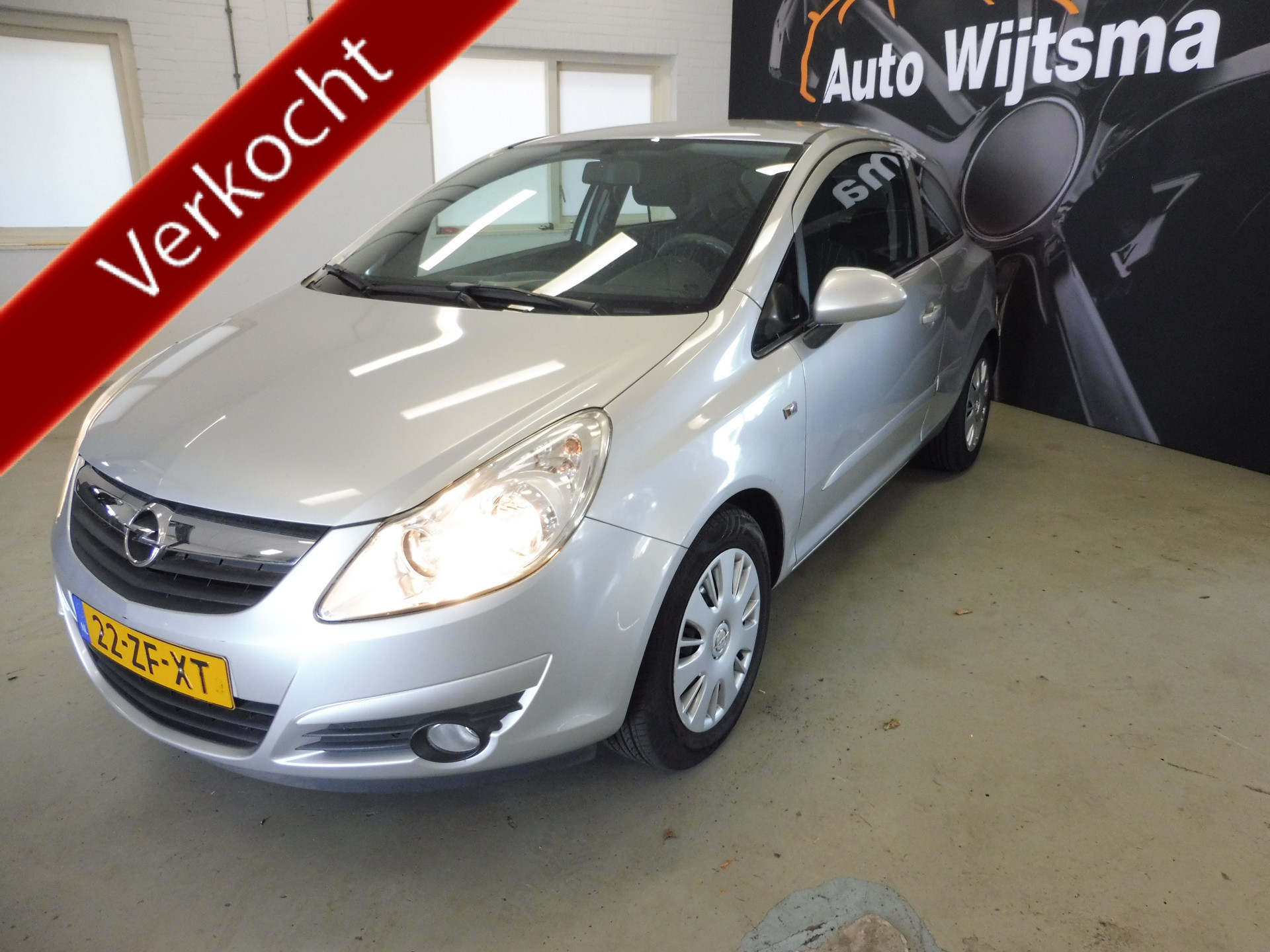 Opel Corsa 1.2-16V Enjoy 2008 - voorkant