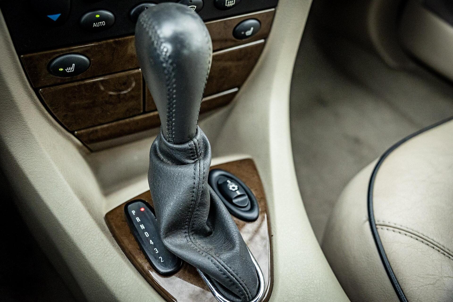 Foto van Rover 75