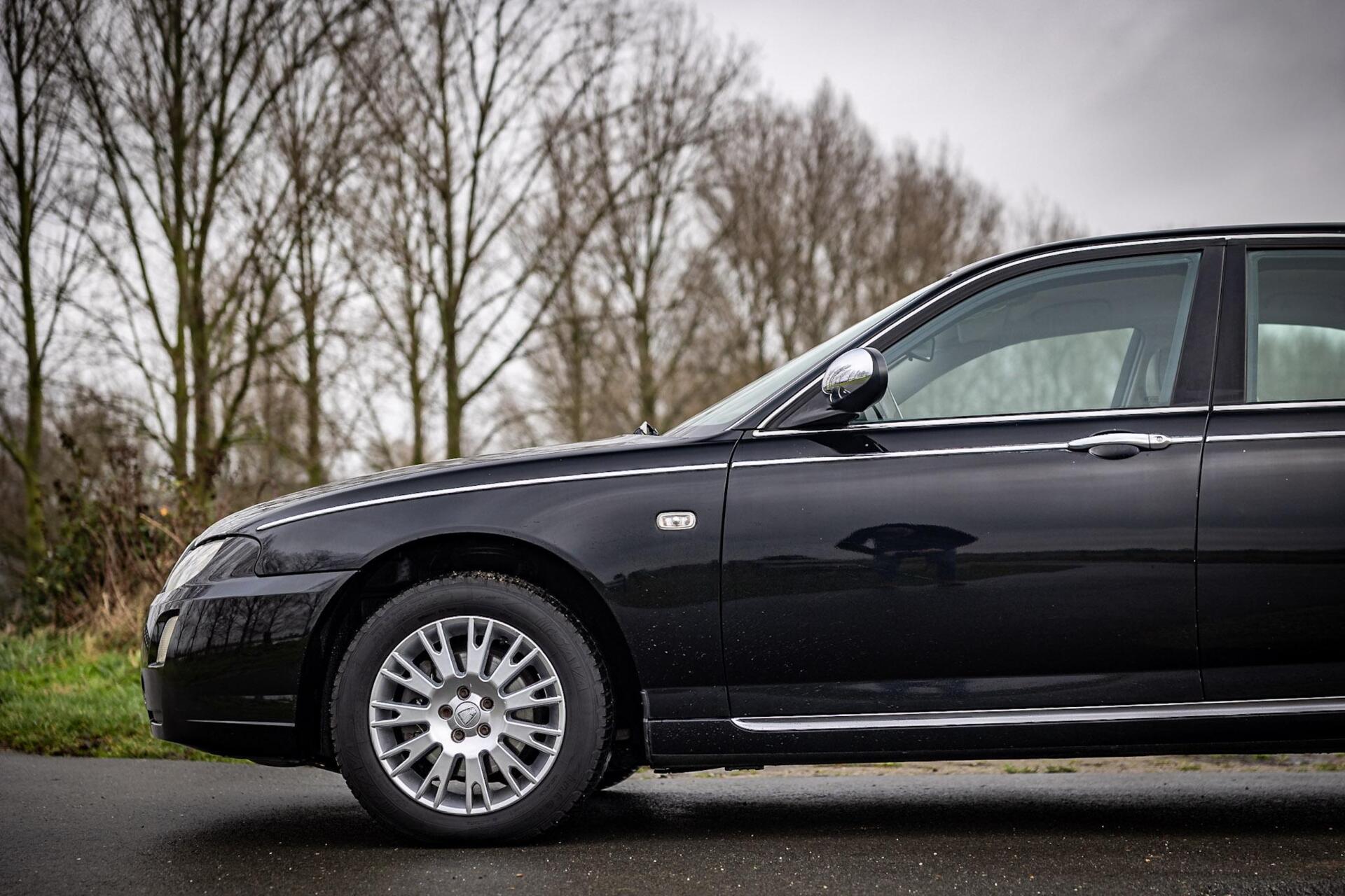 Foto van Rover 75