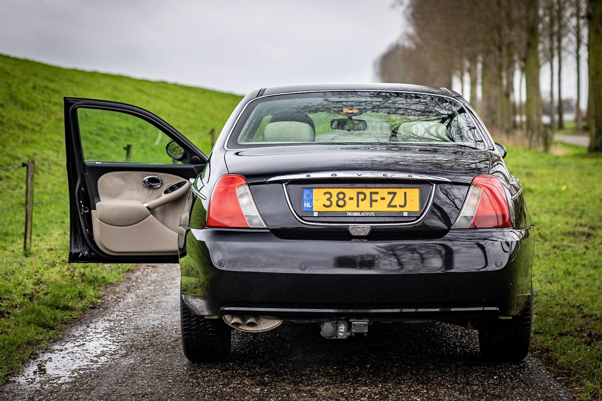 Foto van Rover 75