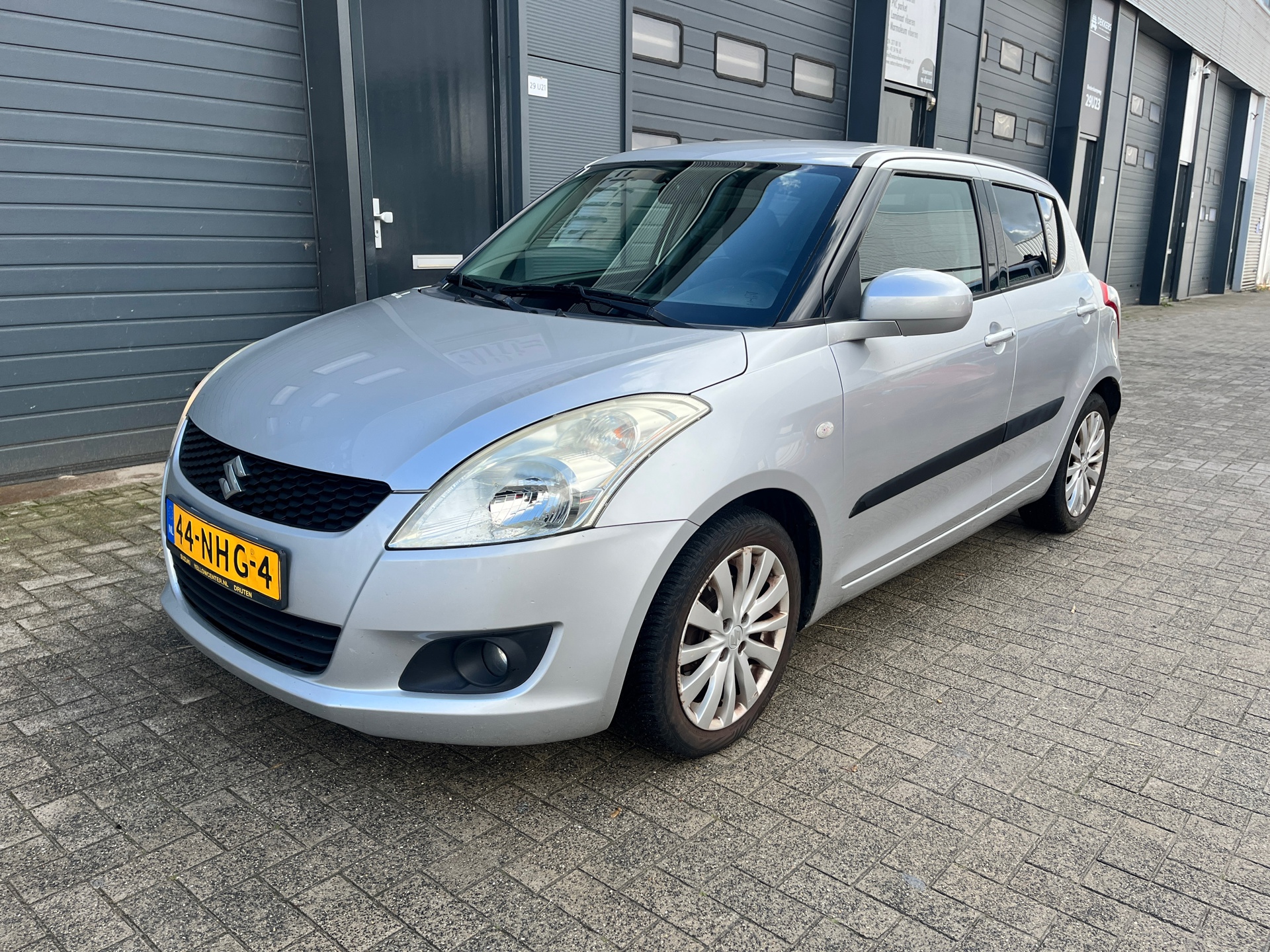 Suzuki Swift 1.2 Bandit EASSS - Clima 2010 - voorkant