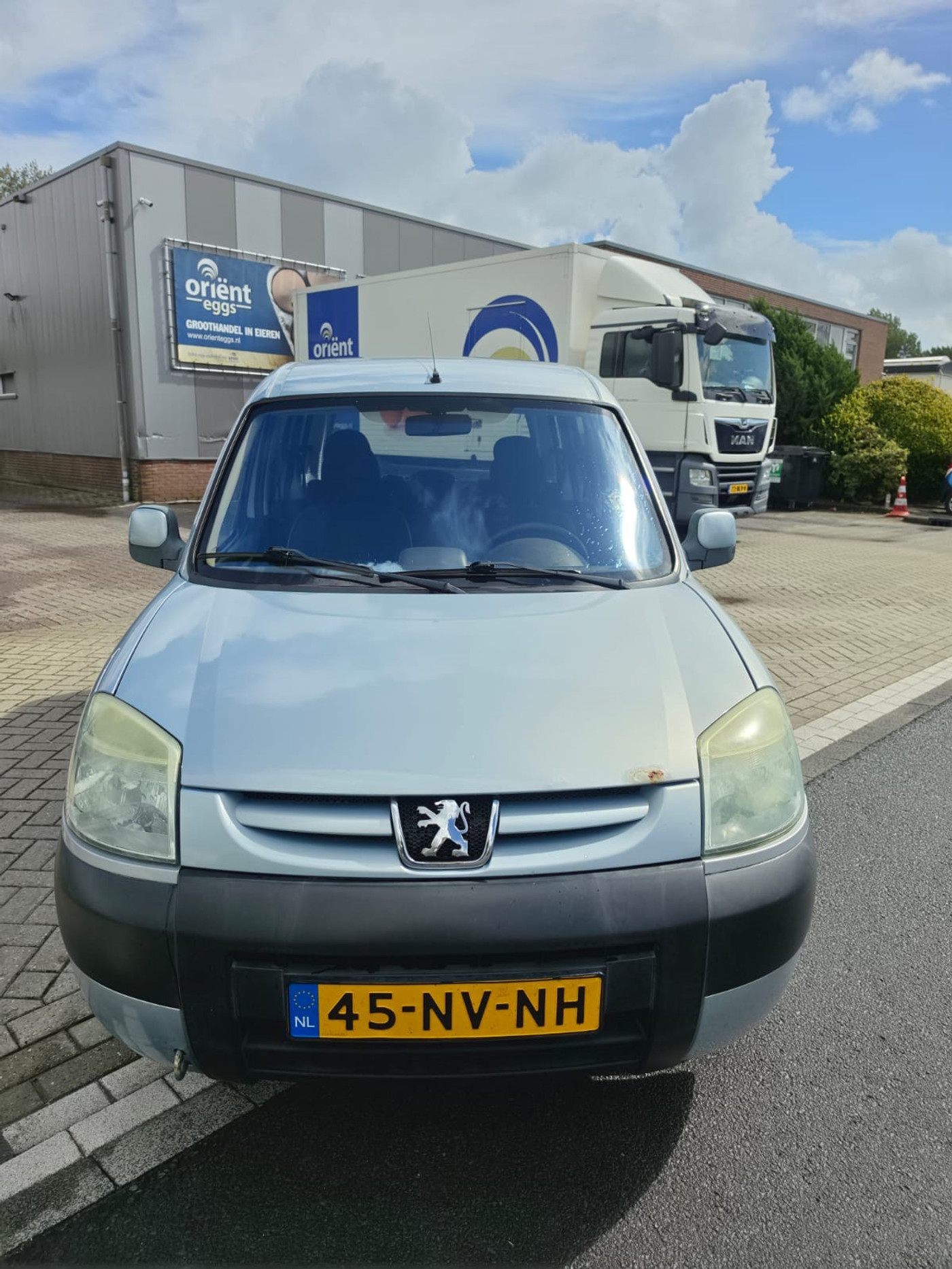 Foto van Peugeot Partner