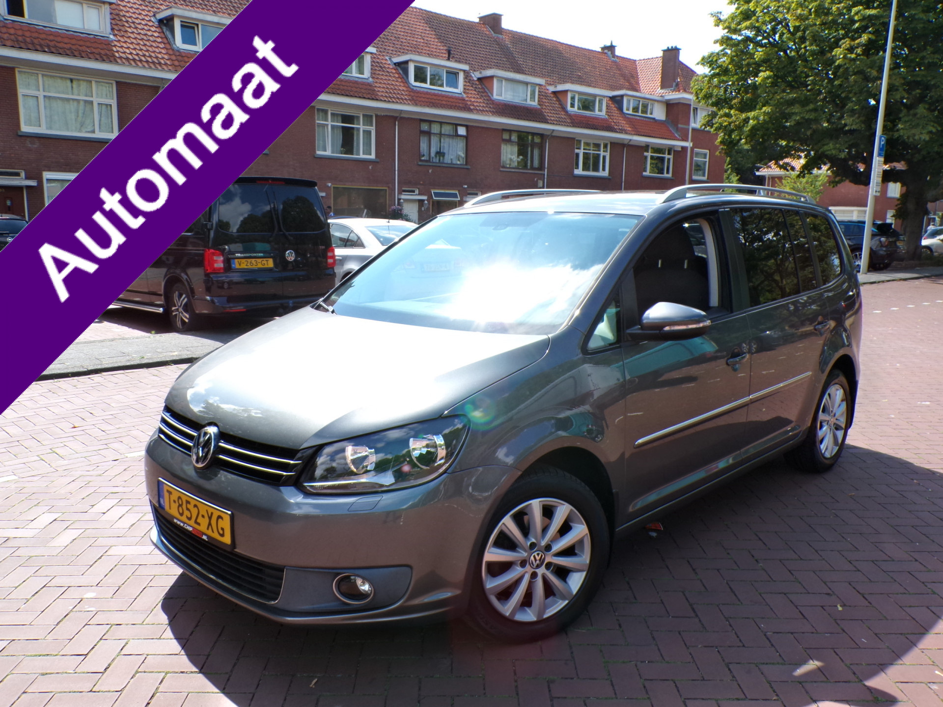 Volkswagen Touran 1.4 TSI Highline 2011 - voorkant