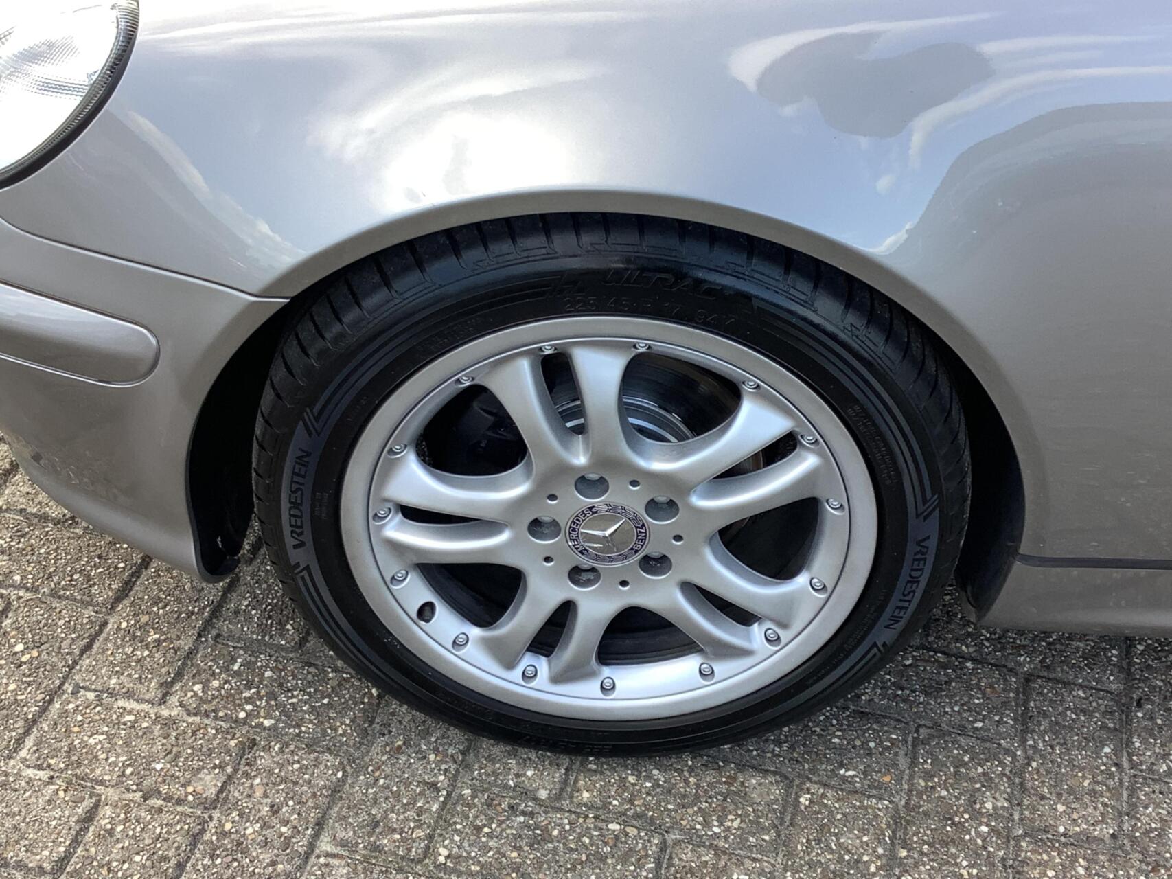 Foto van Mercedes-Benz SLK 200 Kompressor