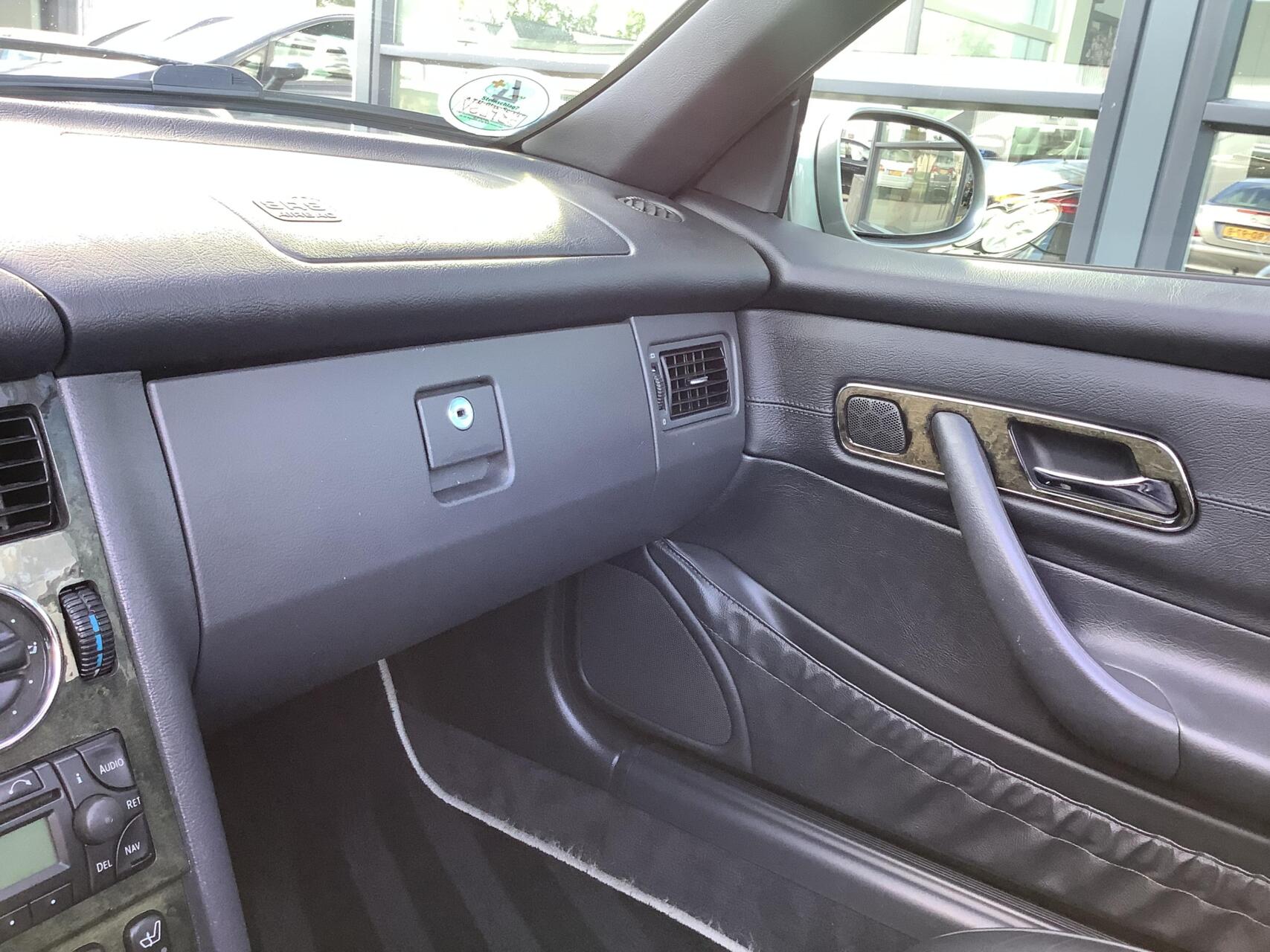 Foto van Mercedes-Benz SLK 200 Kompressor