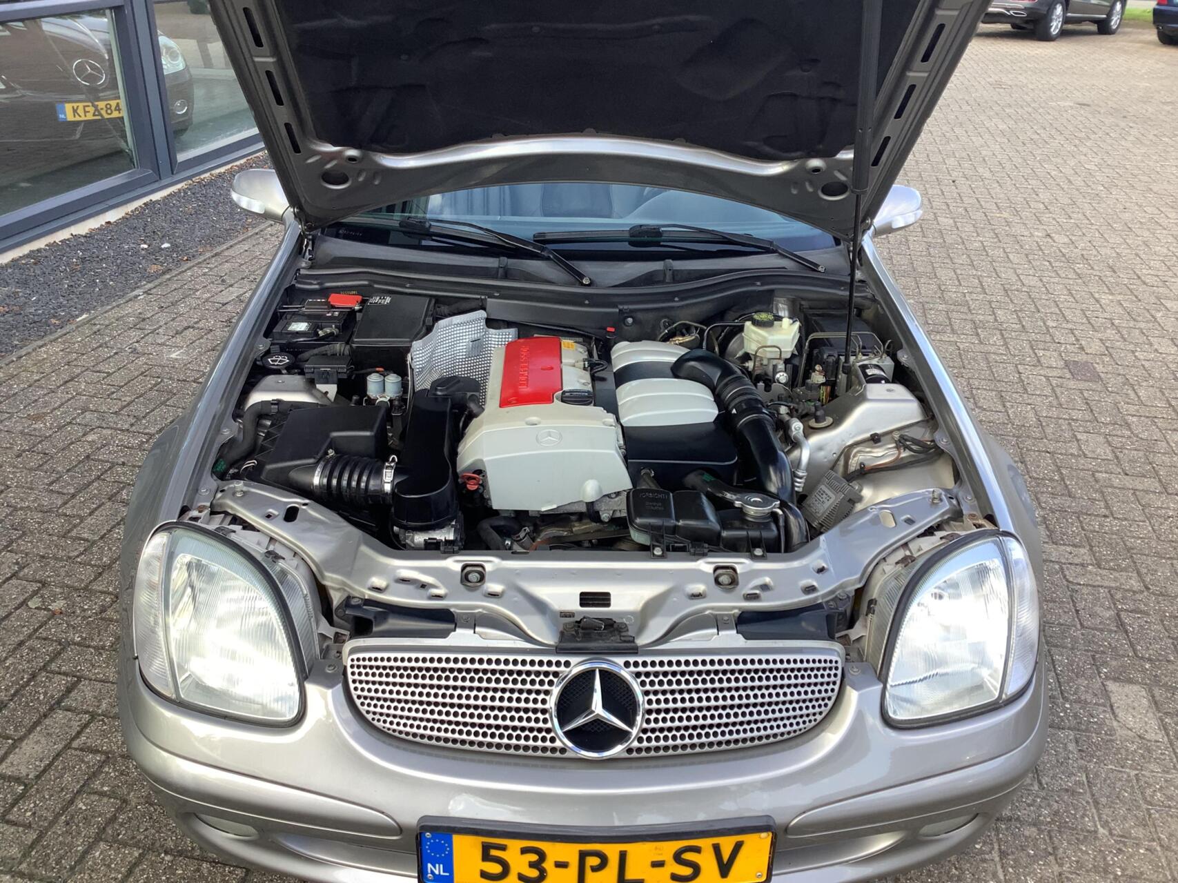 Foto van Mercedes-Benz SLK 200 Kompressor
