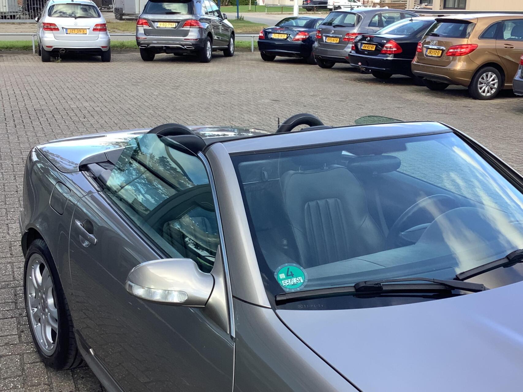 Foto van Mercedes-Benz SLK 200 Kompressor