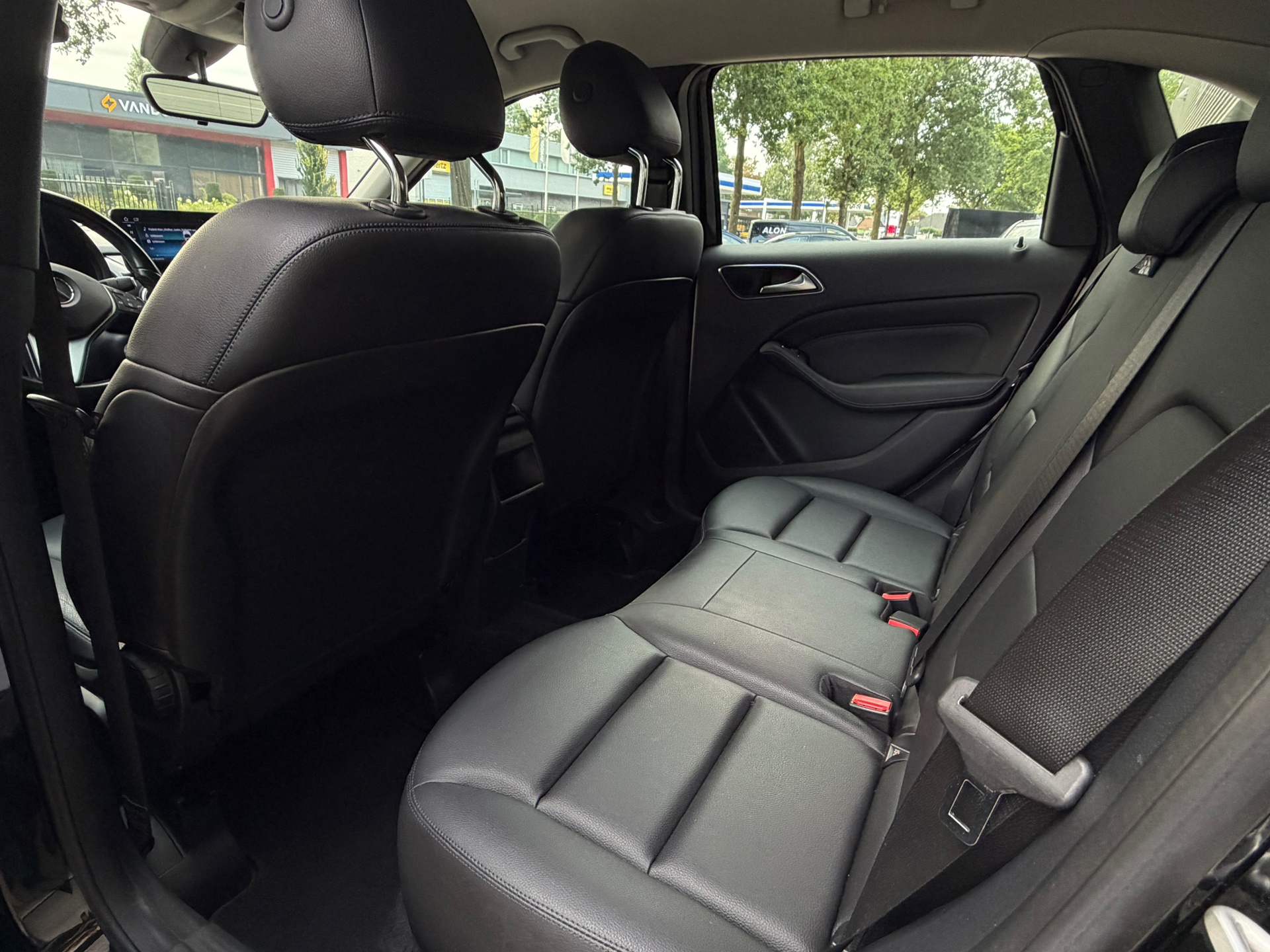 Foto van Mercedes-Benz B 180