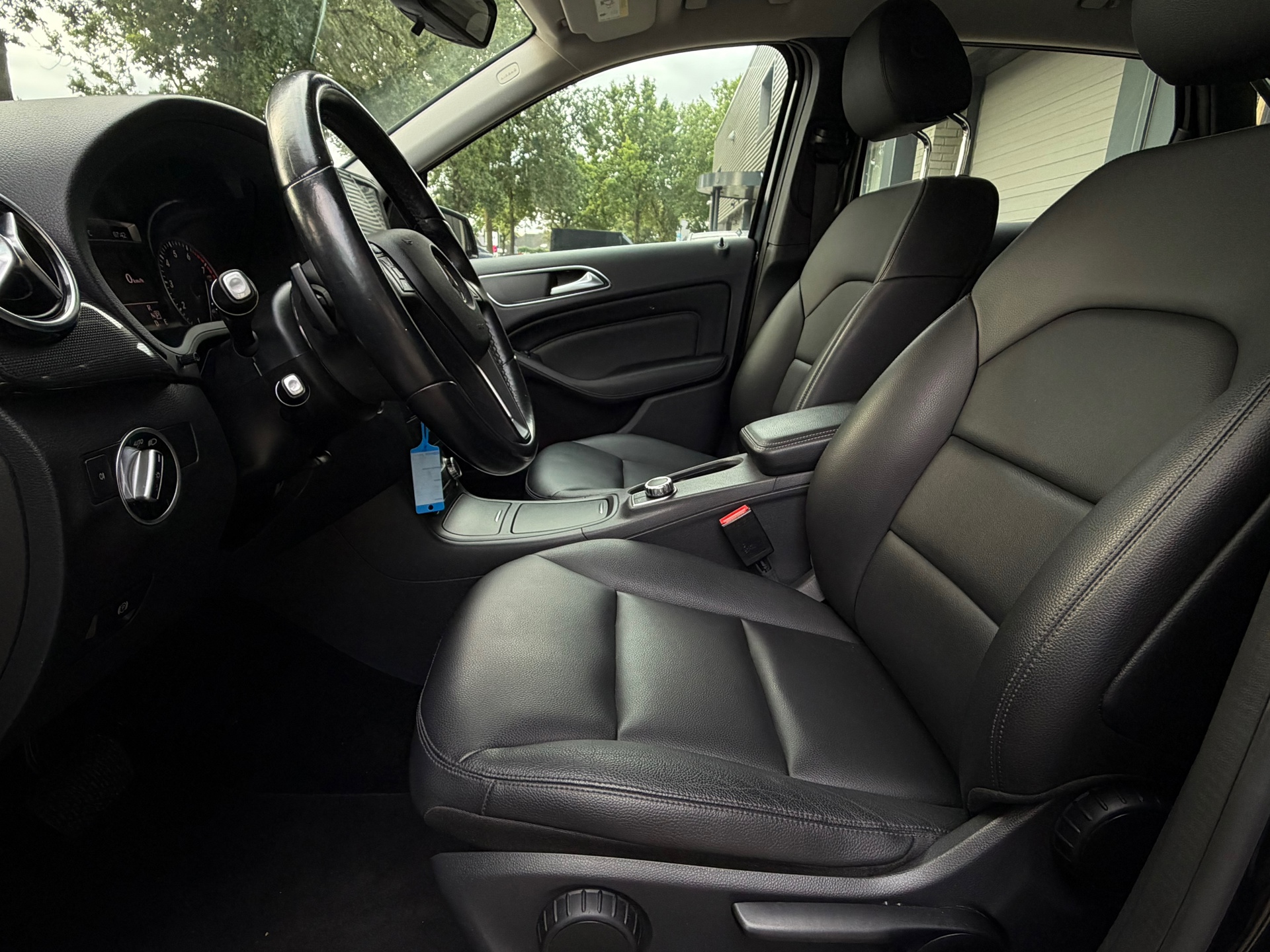 Foto van Mercedes-Benz B 180