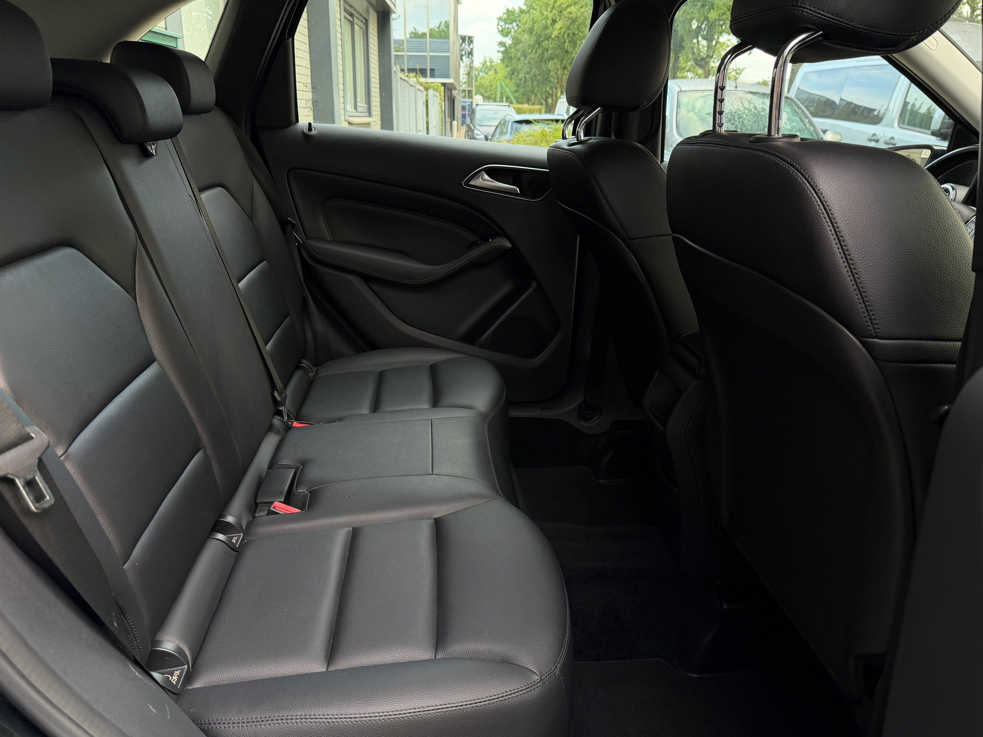 Foto van Mercedes-Benz B 180