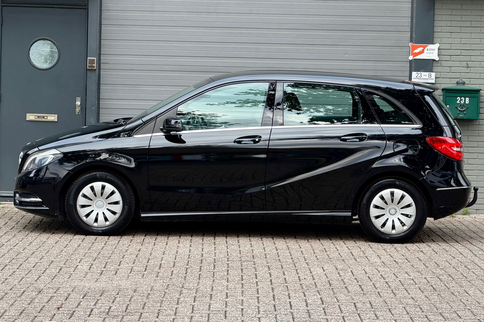Foto van Mercedes-Benz B 180