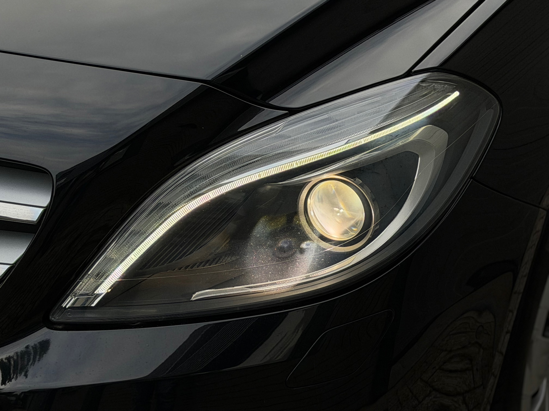 Foto van Mercedes-Benz B 180