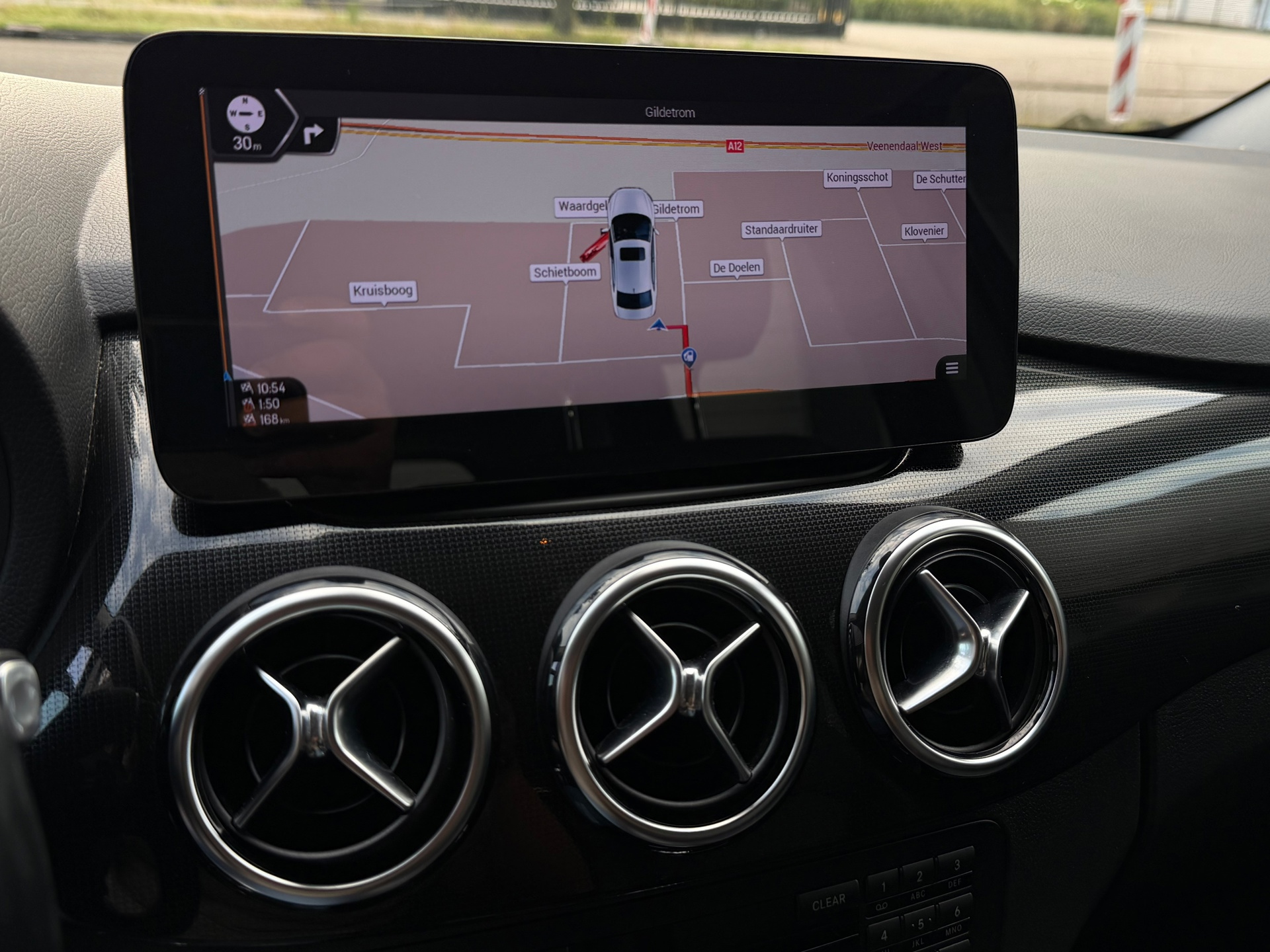 Foto van Mercedes-Benz B 180