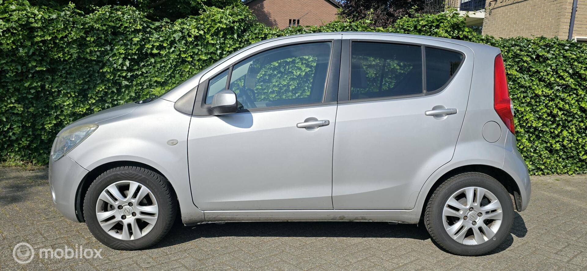 Foto van Opel Agila