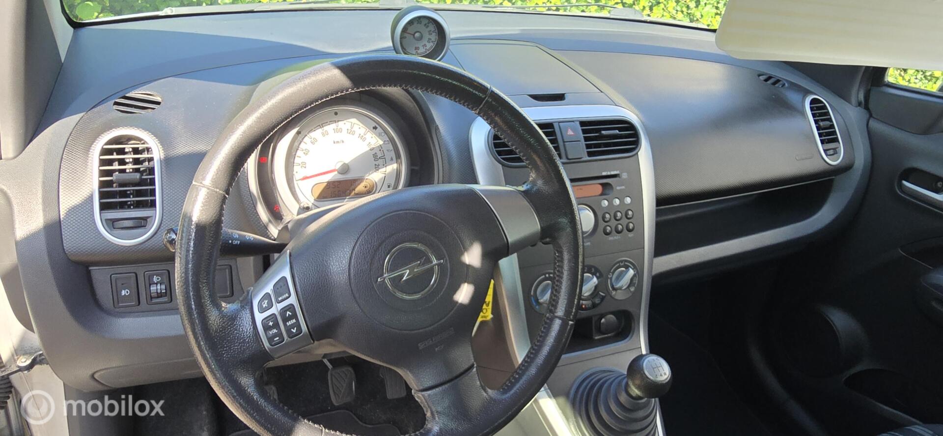 Foto van Opel Agila