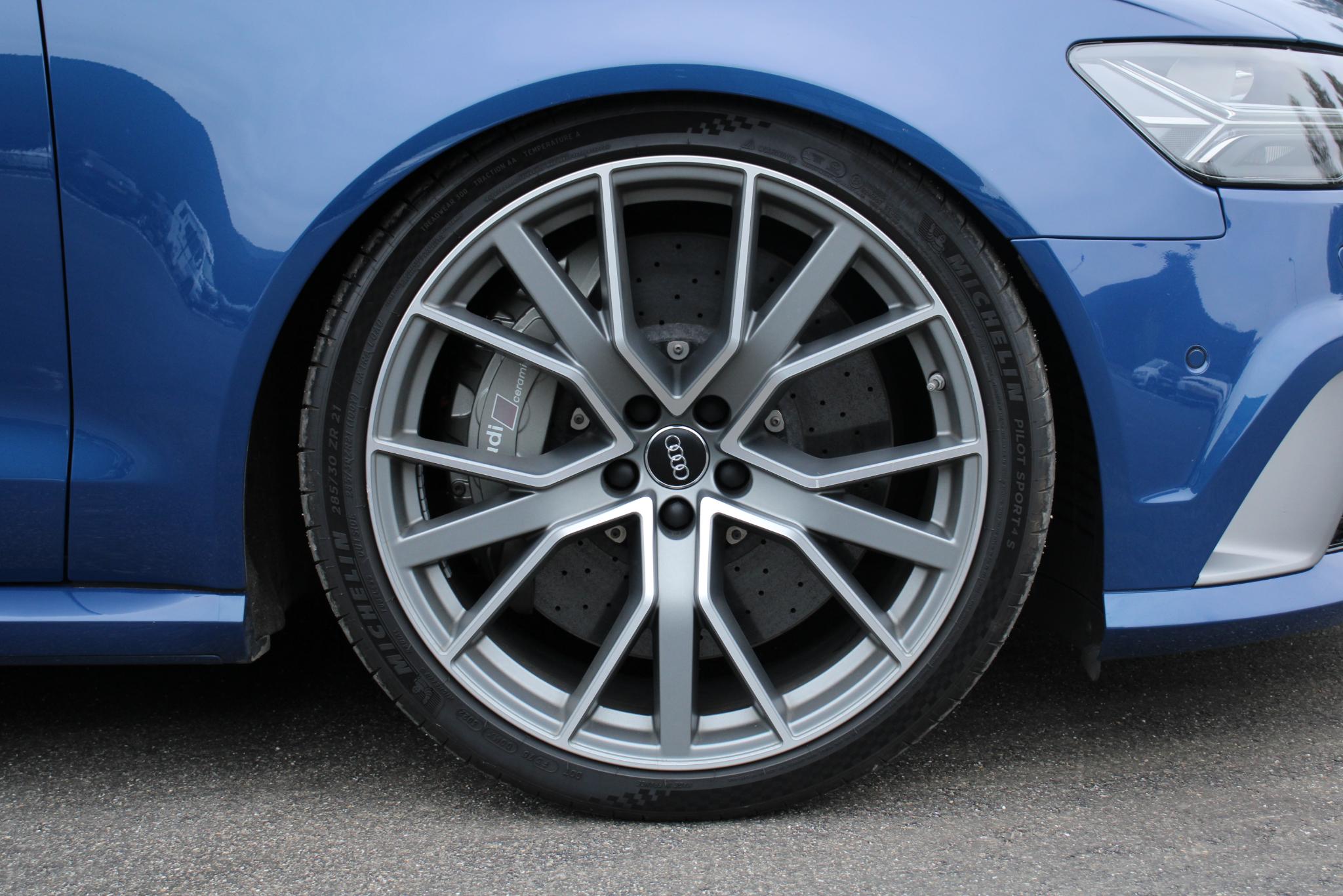 Foto van Audi RS 6 Avant Performance