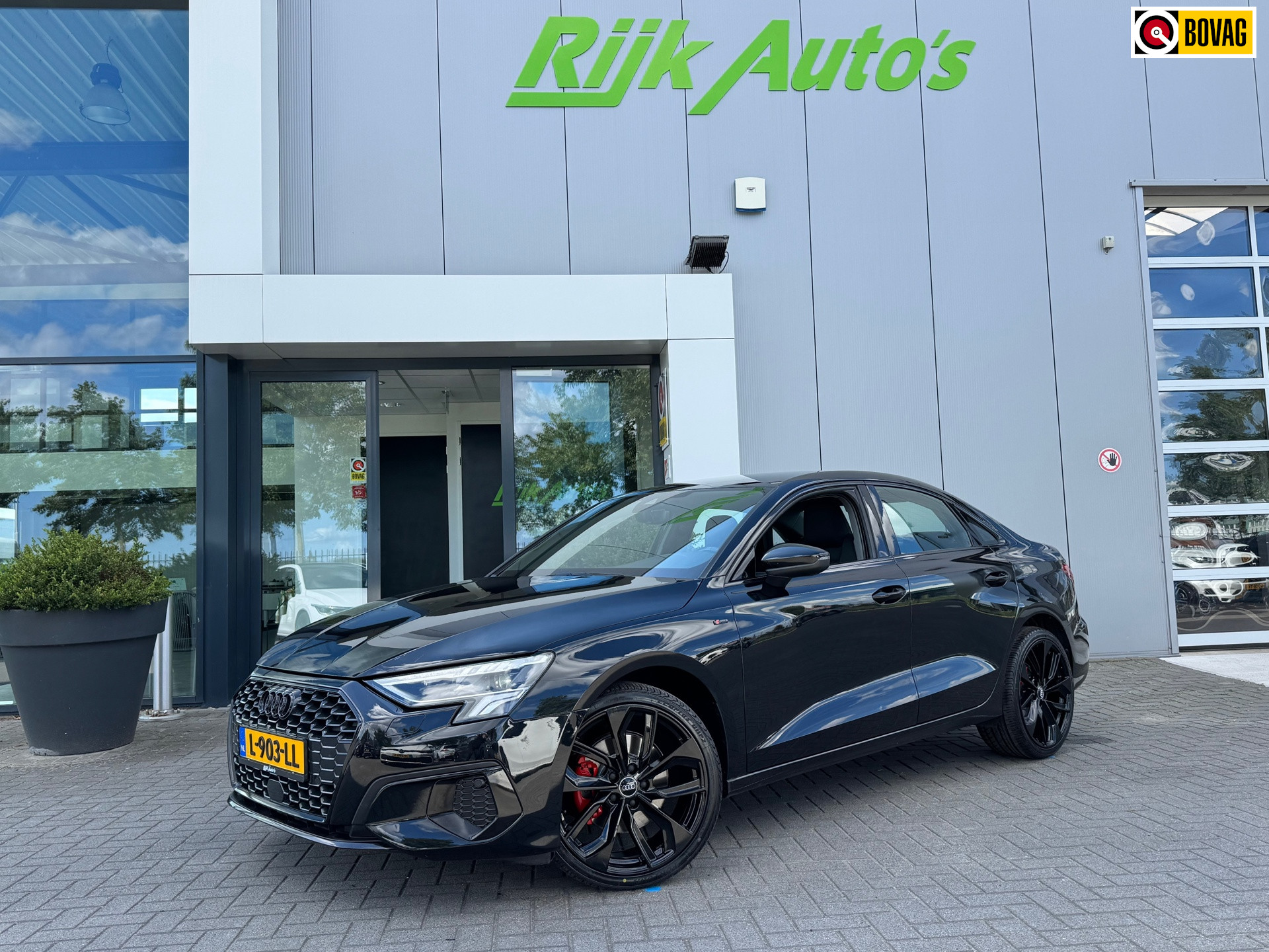 Audi A3 Limousine 30 TFSI Business edition * Matrix Led * Carplay * Clima 2021 - voorkant