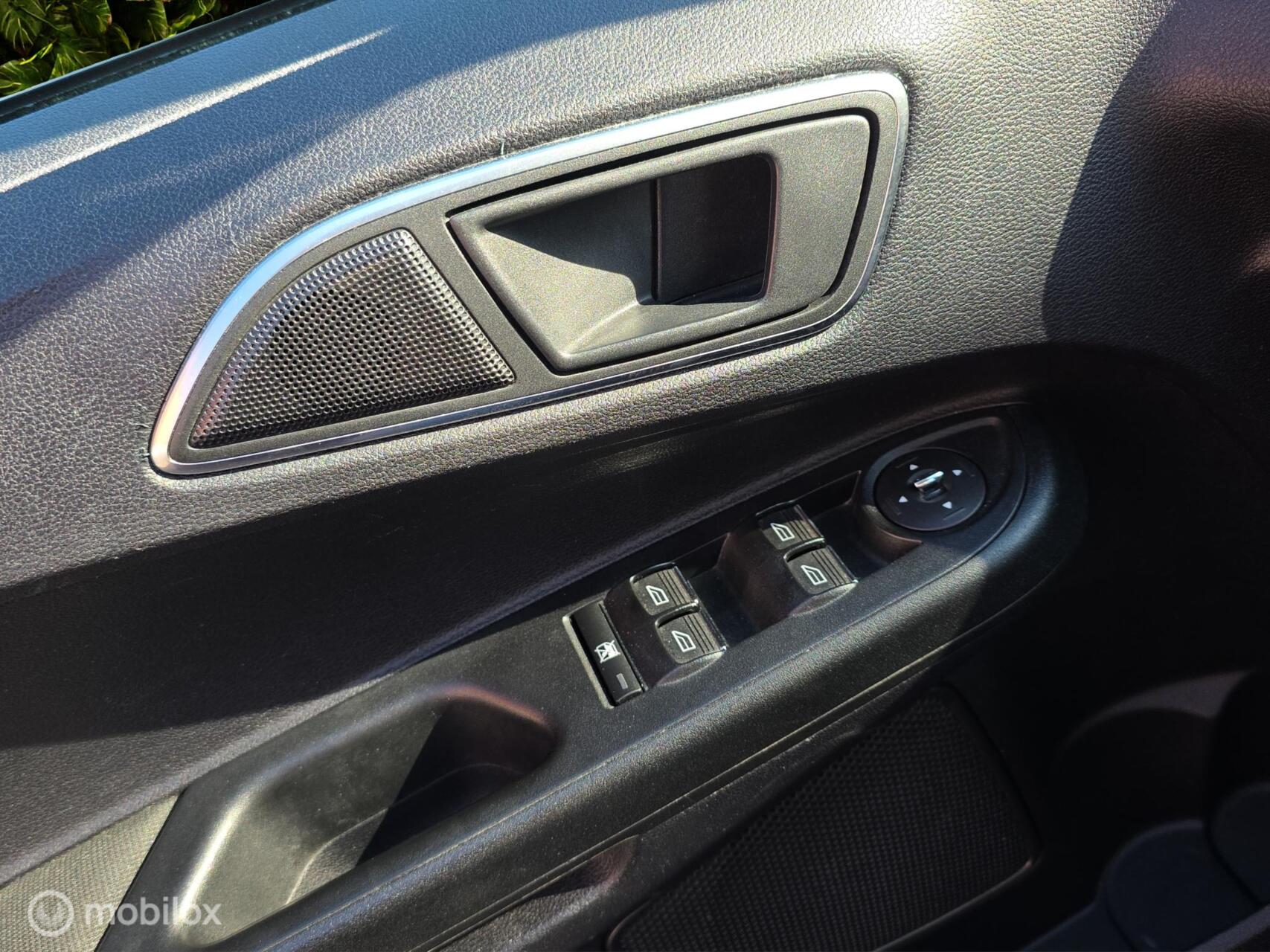 Foto van Ford B-max