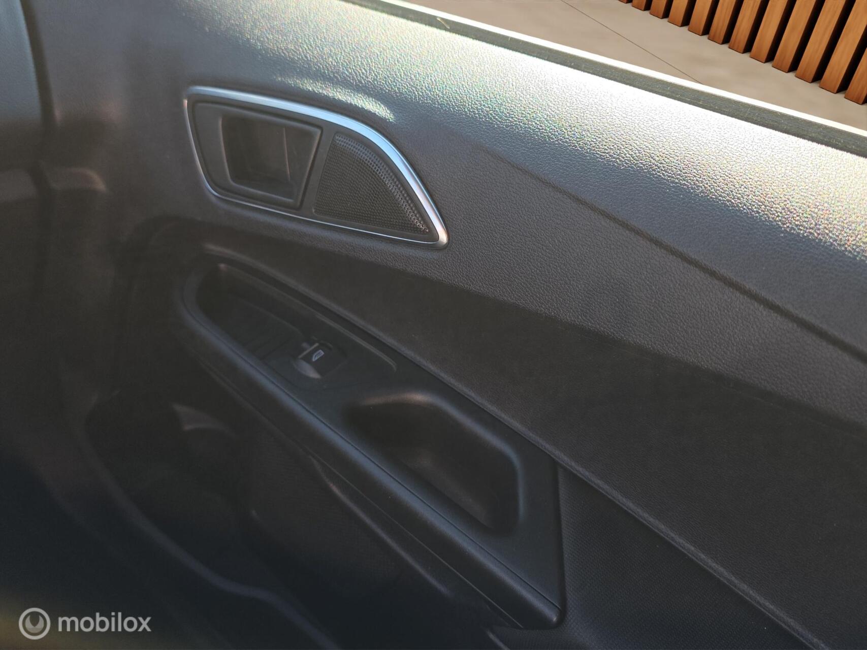 Foto van Ford B-max