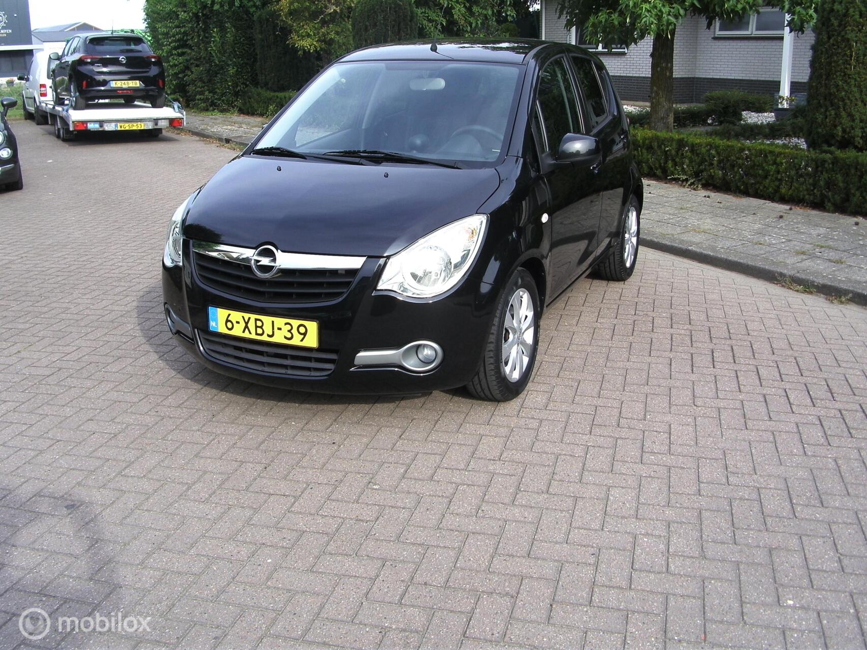 Foto van Opel Agila