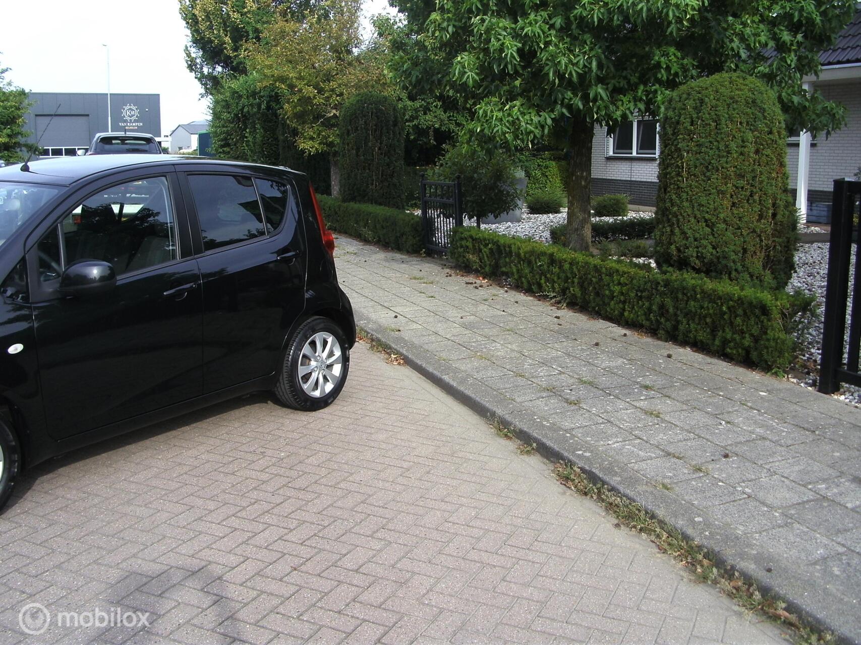 Foto van Opel Agila