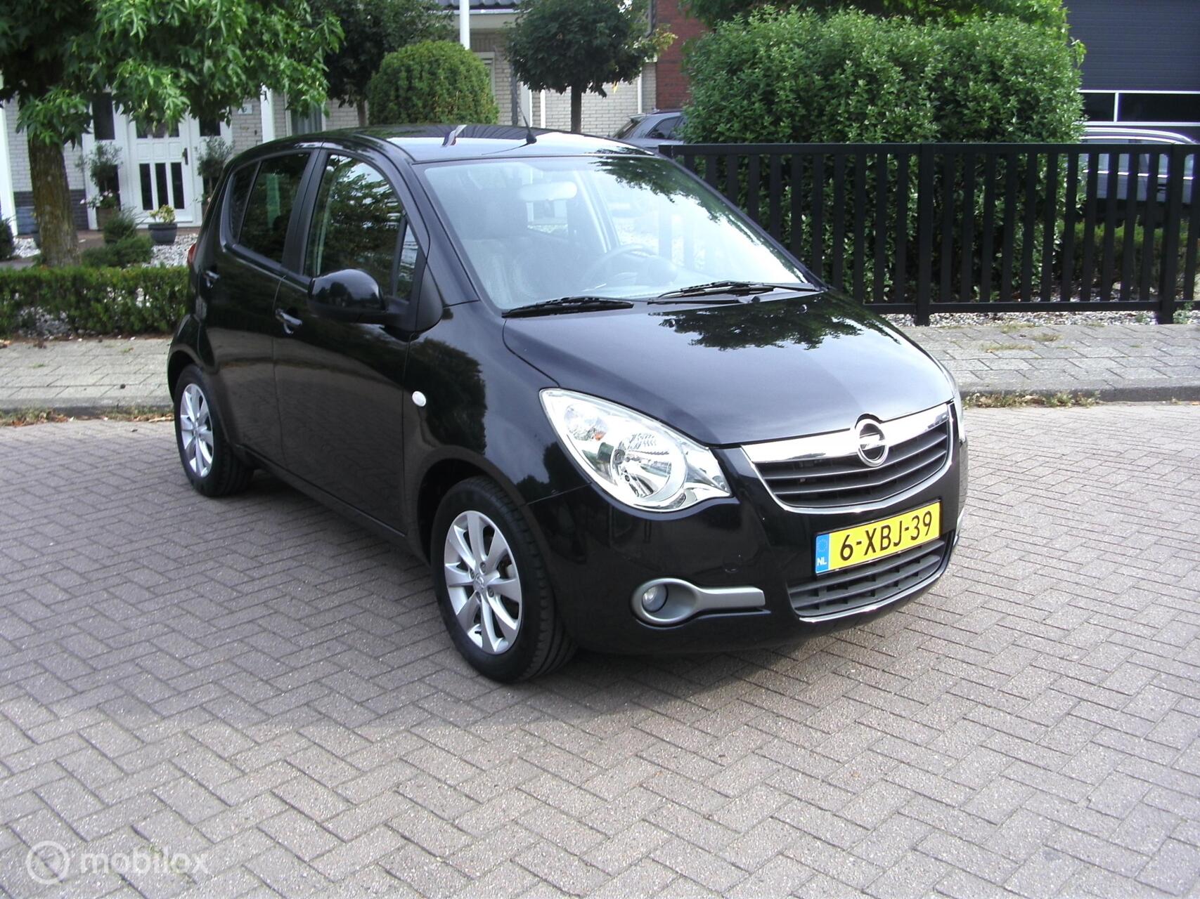 Foto van Opel Agila