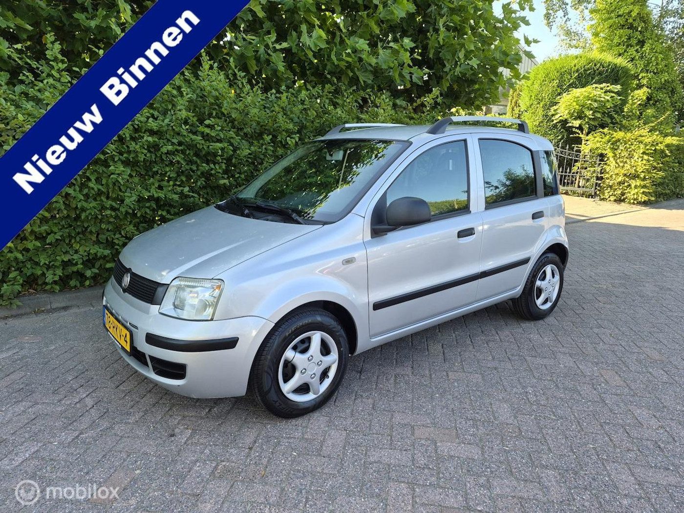 Fiat Fiat Panda 1.2 Active *Airco 2011 - voorkant