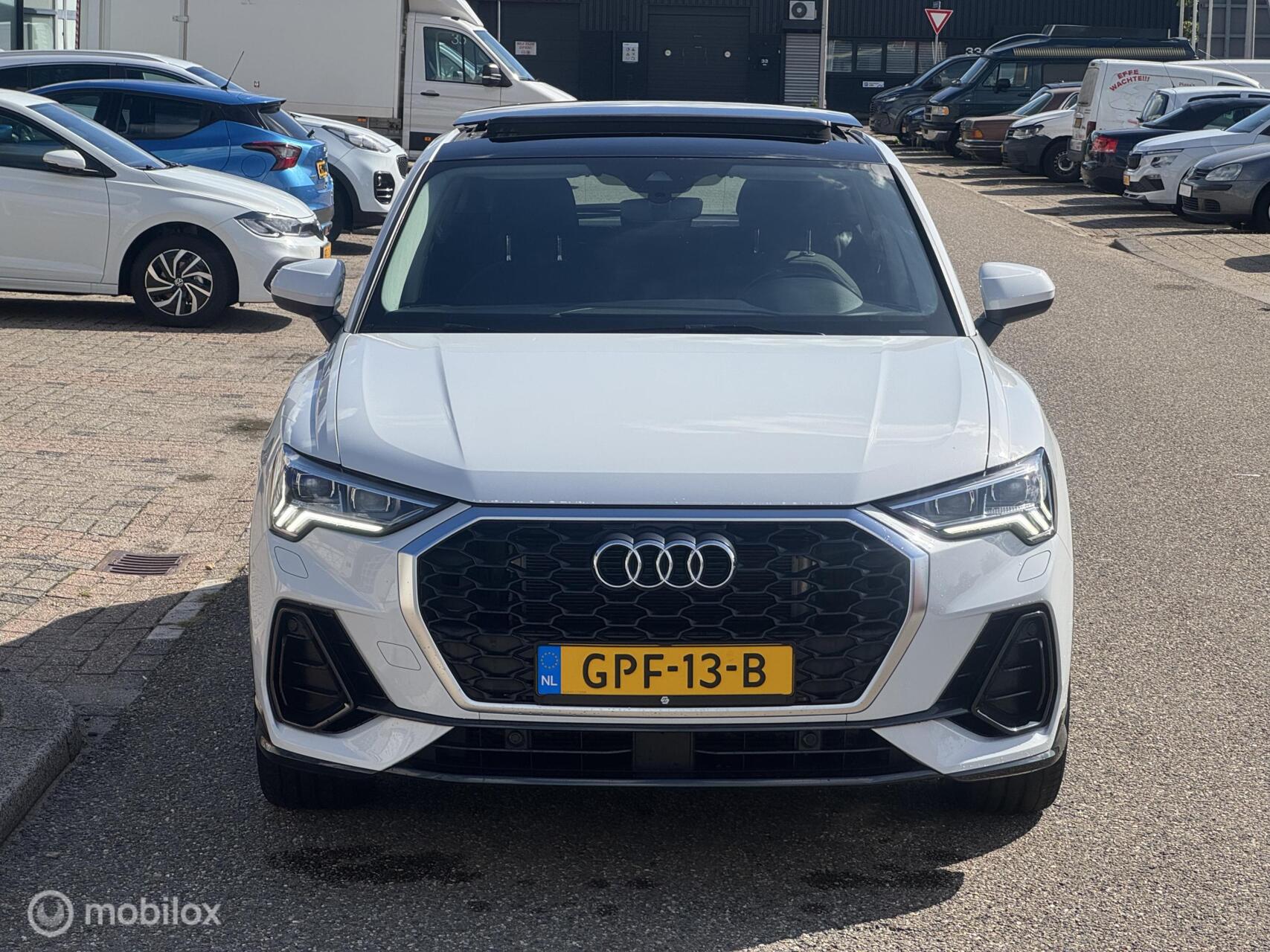 Foto van Audi Q3 Sportback E-tron