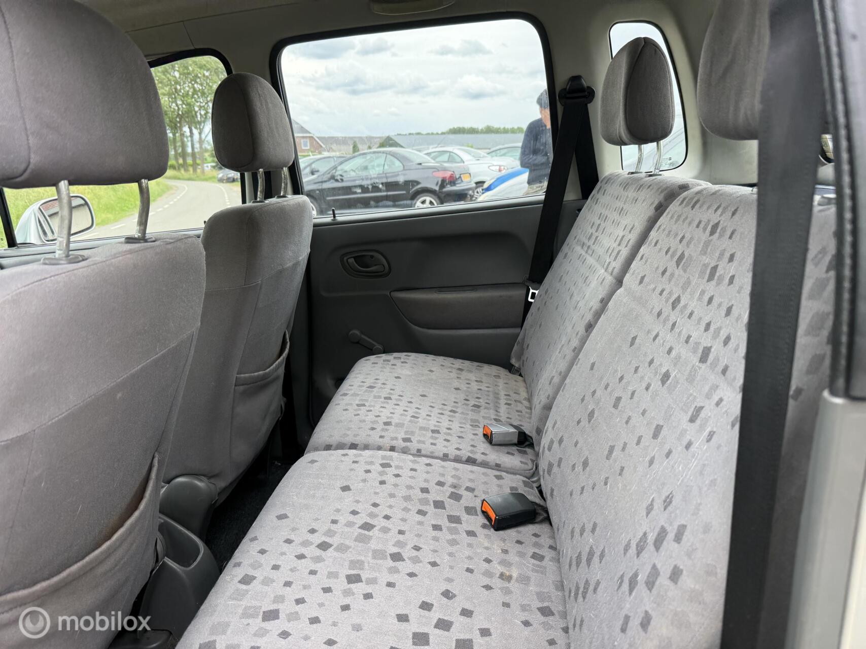 Foto van Opel Agila