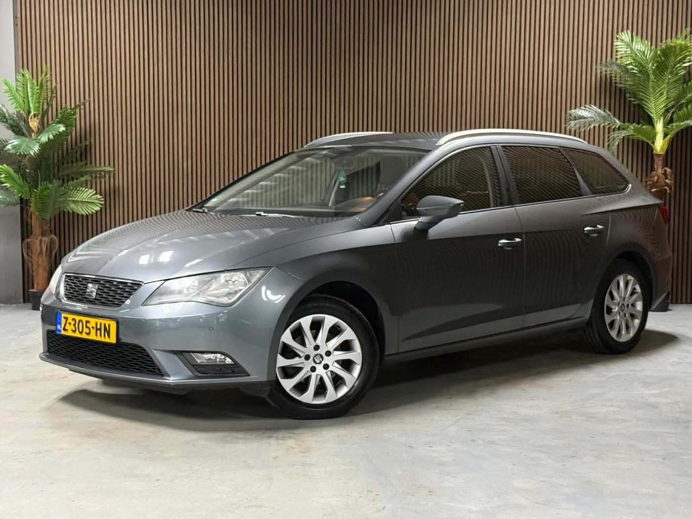 Seat Leon ST 1.2 TSI St. First Ed 2014 - voorkant