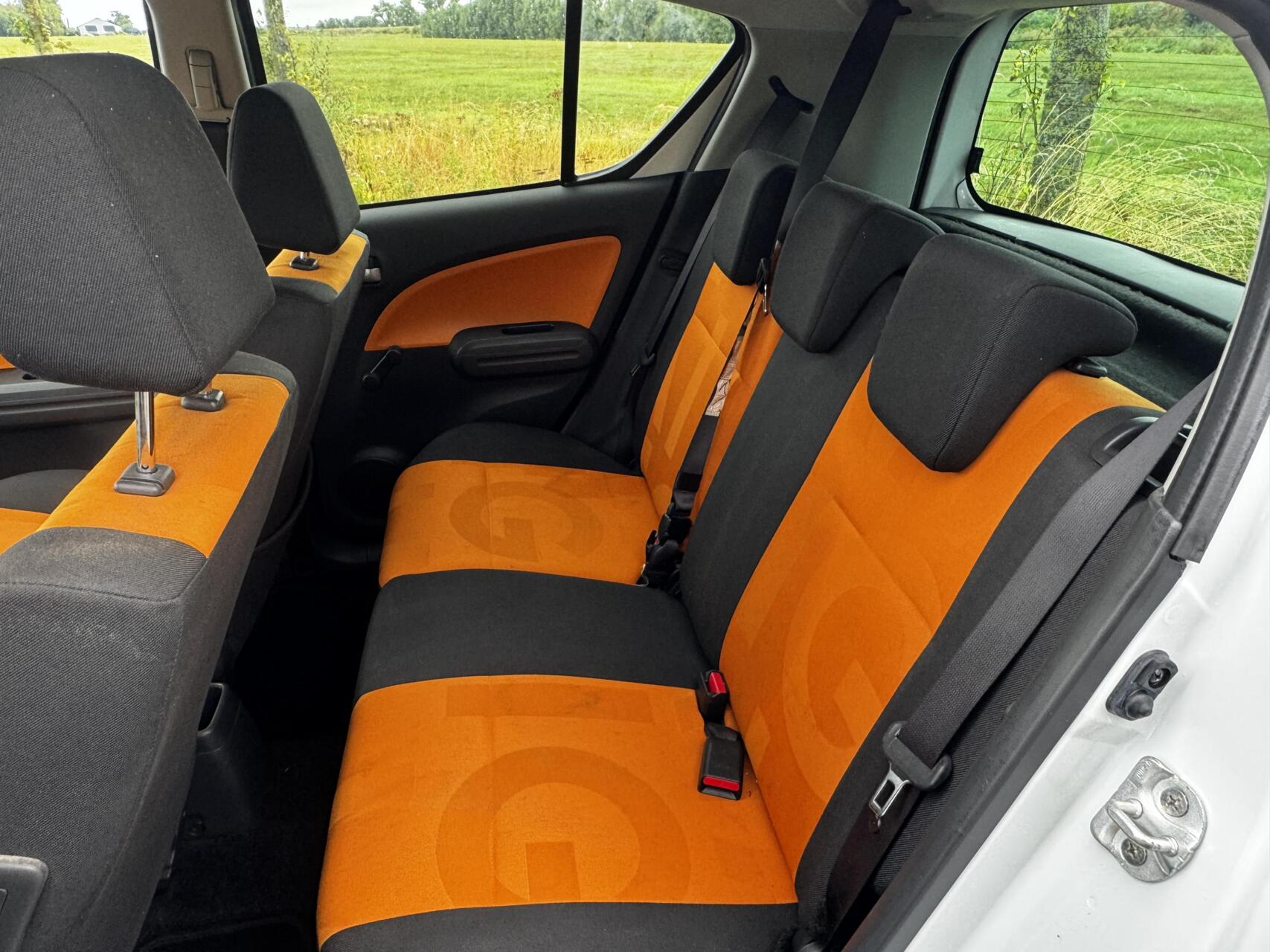 Foto van Opel Agila