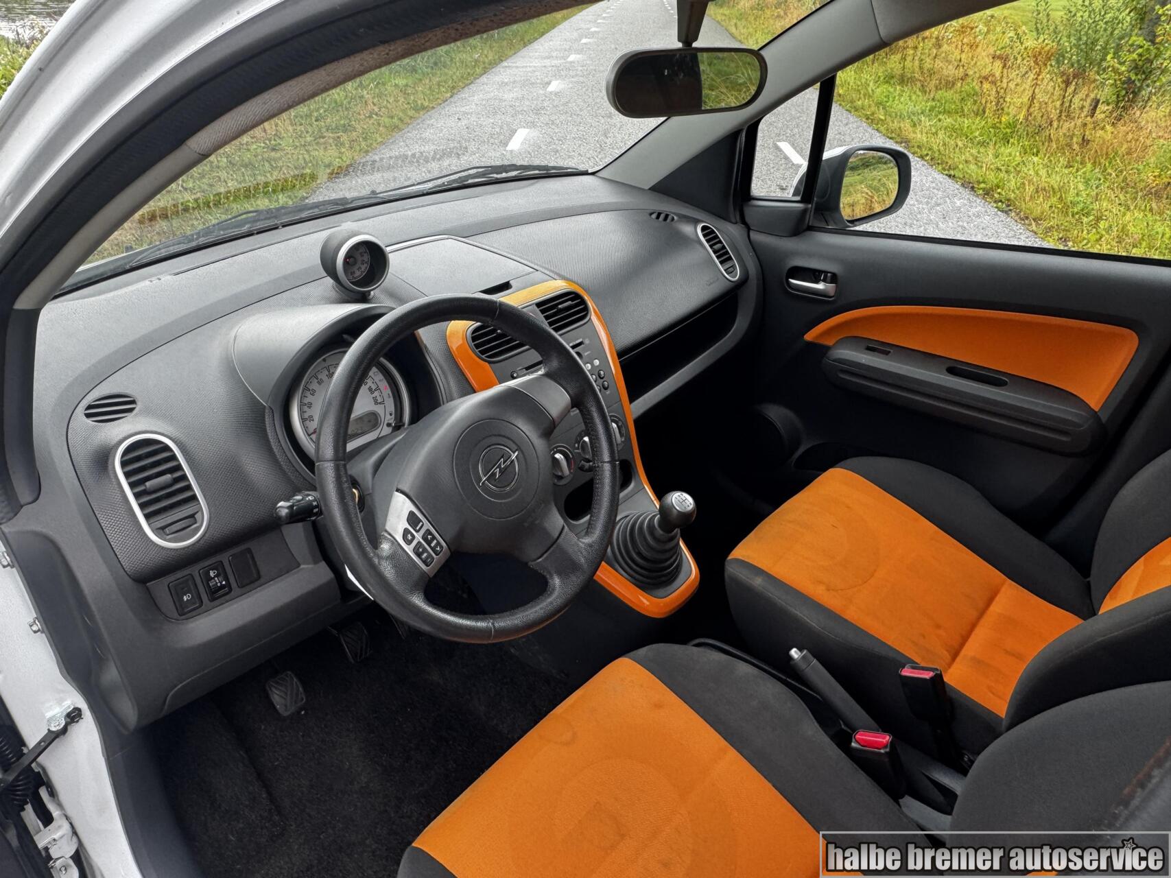 Foto van Opel Agila