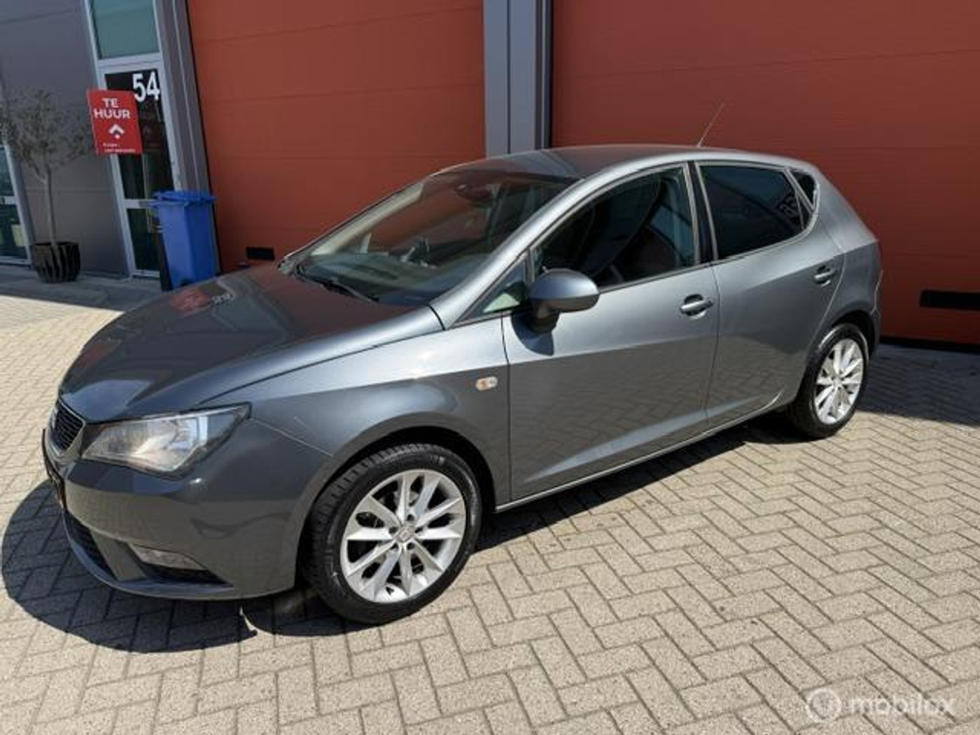 Seat Ibiza 1.2 TSI Chill Out plu5 DRS -KM NAP-AIRCO-APK 2027 2013 - voorkant