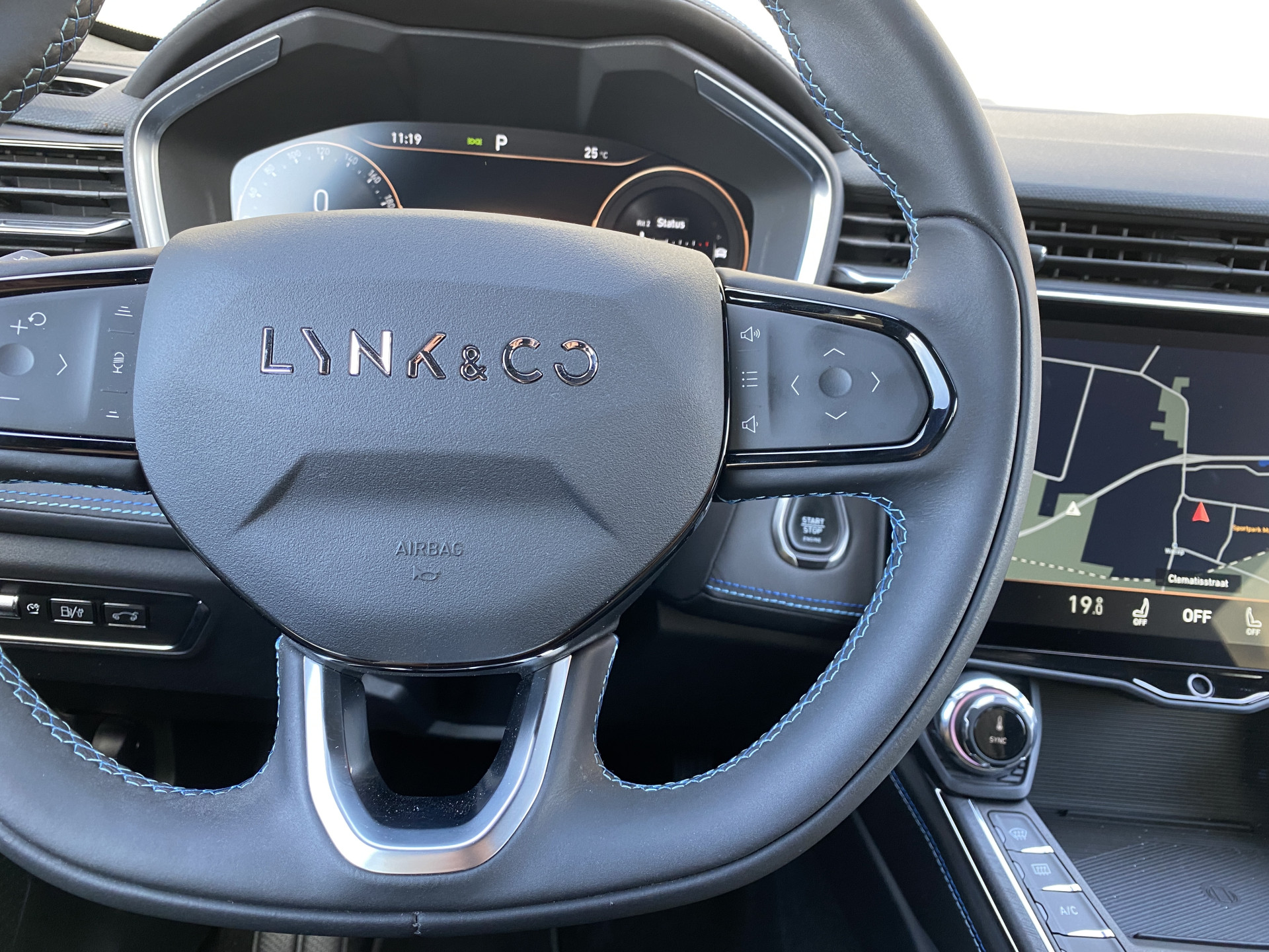 Foto van Lynk&co LYNK & Co 01