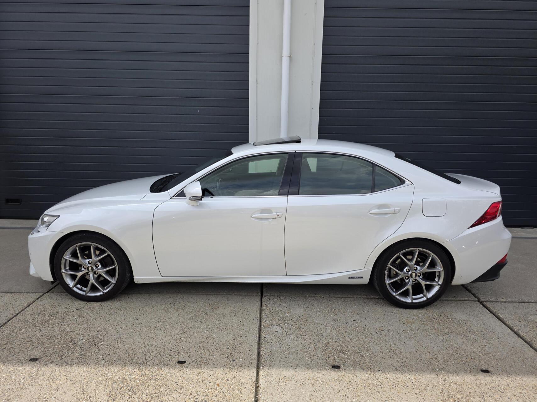 Foto van Lexus Lexus Is300h