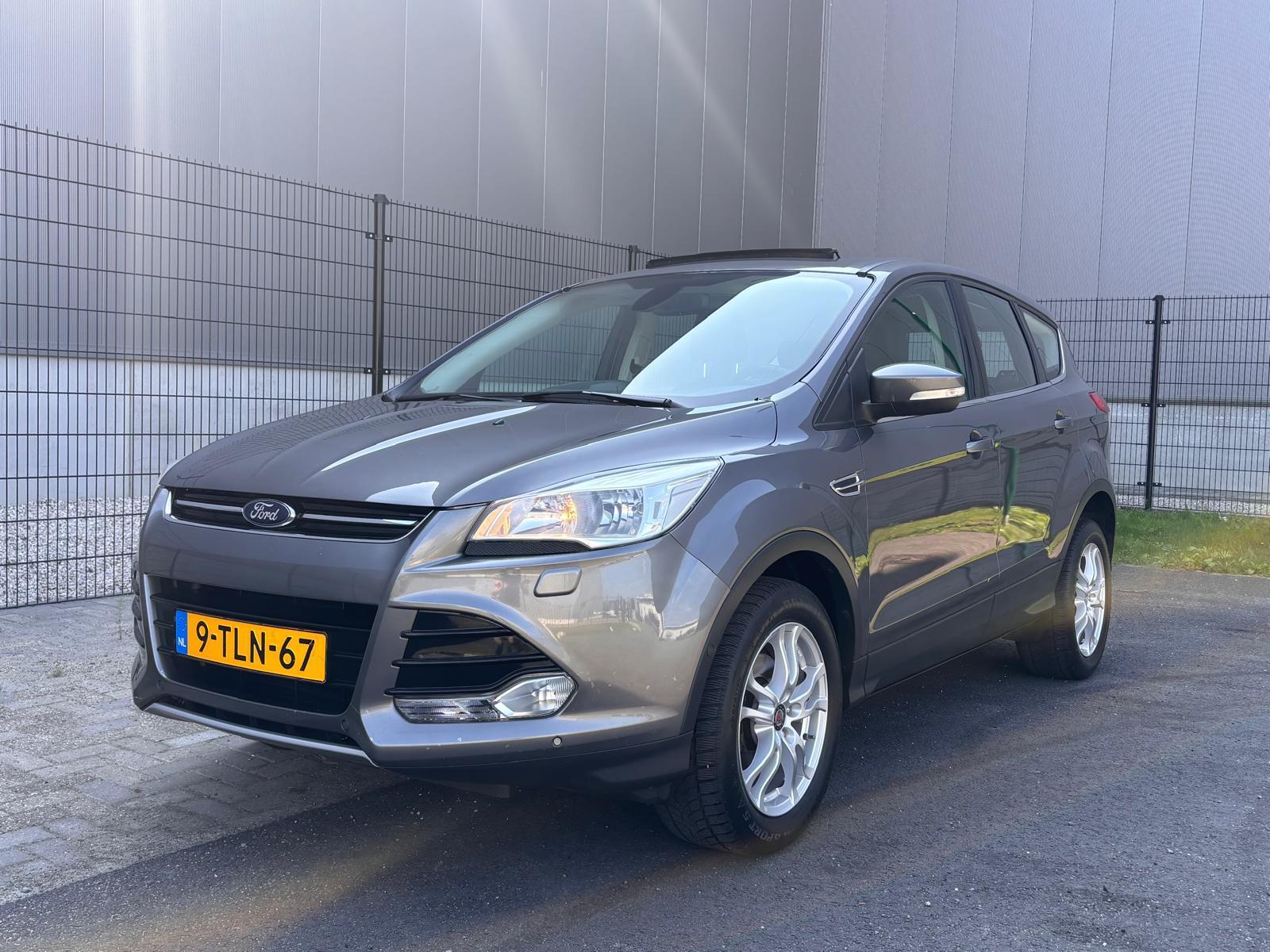 Ford Kuga 1.6 Titanium|PANO|CAMERA|WINTERPAKKET|1/2 LEDER 2014 - voorkant