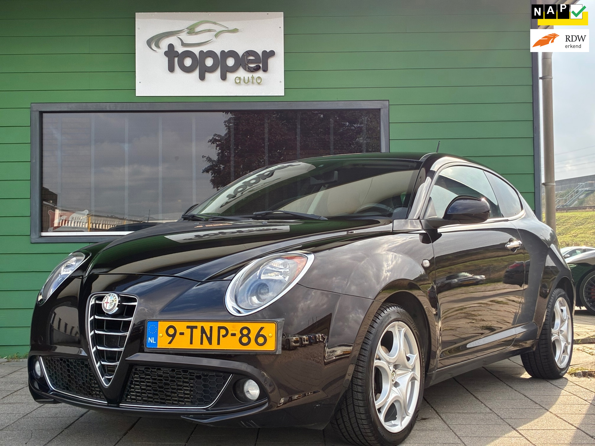 Alfa Romeo Alfa Mito 0.9 TwinAir Esclusivo|Navigatie|Climatronic|CruiseControl|PDC|Trekhaak|NAP| 2014 - voorkant