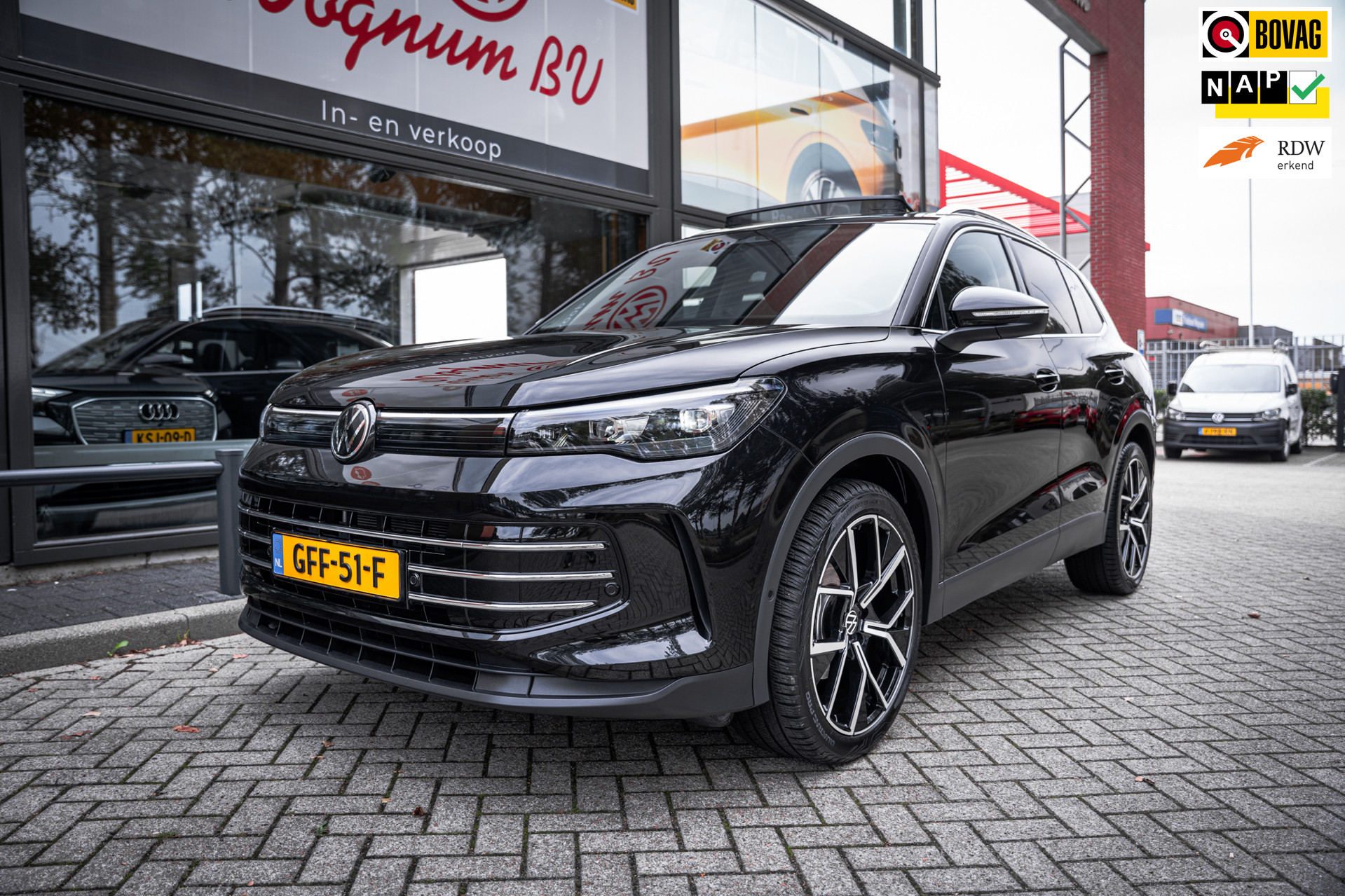 Volkswagen Tiguan 1.5 eTSI Elegance | LED | Panoramadak | Cruise | PDC | Massage | Autom.| 2024 - voorkant
