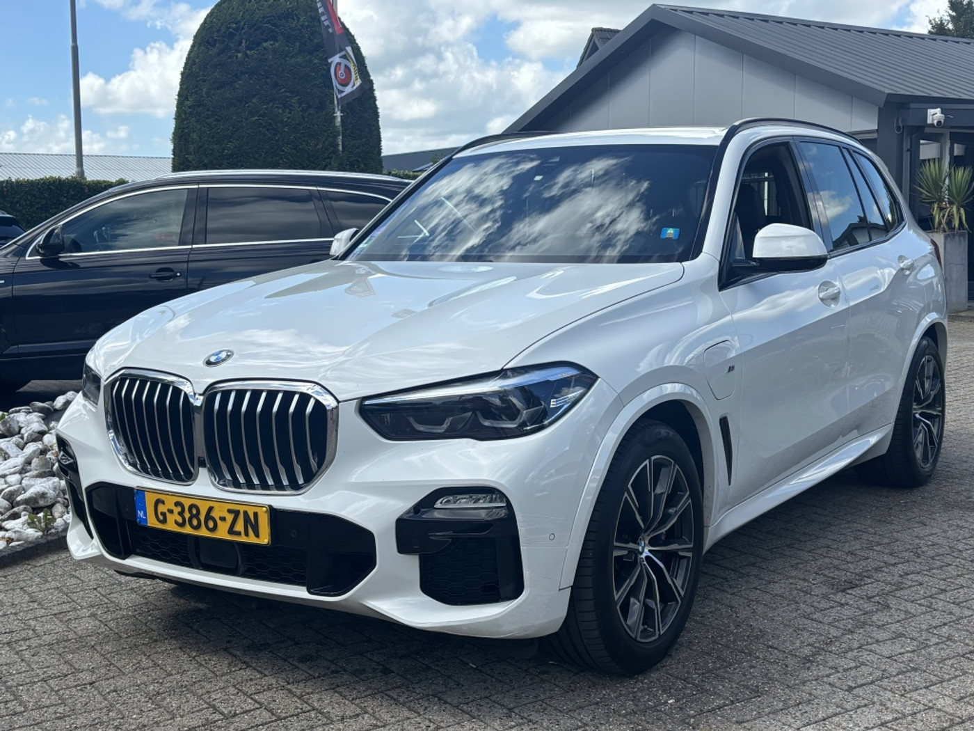 BMW X5 Xdrive45e 45E X-Drive High Exe 2020 M-Pakket Wit 2020 2020 - voorkant