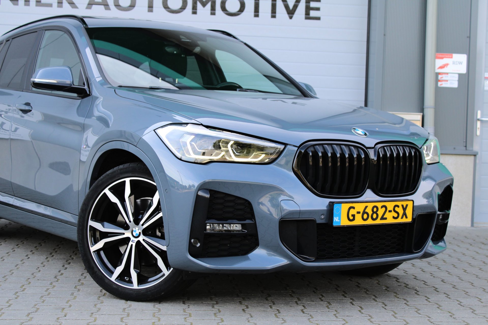 Foto van BMW X1 Sdrive20i