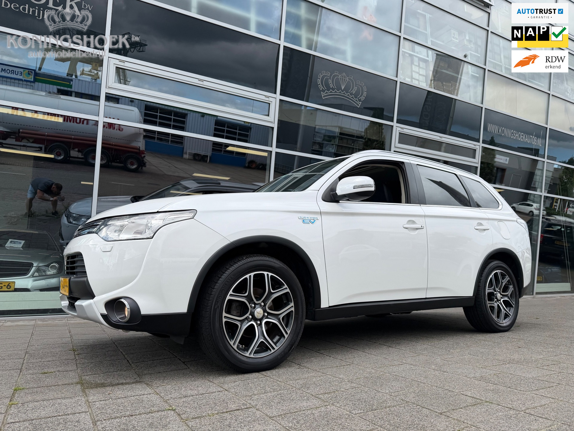 Mitsubishi Mitsubishi Outlander 2.0 PHEV Limited Edition X-Line 2015 - voorkant