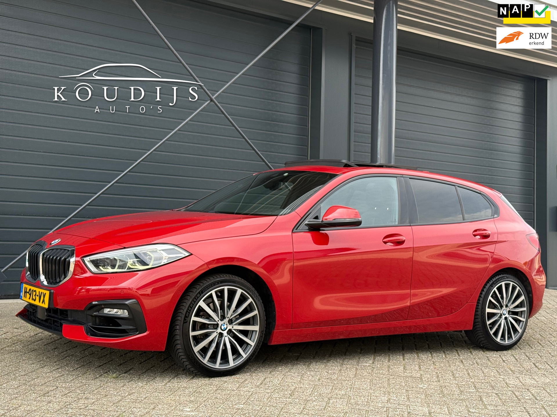 BMW 118i 118i High Executive Edition, Panodak, Sport/Shadow line, Trekhaak afn., 2020 - voorkant