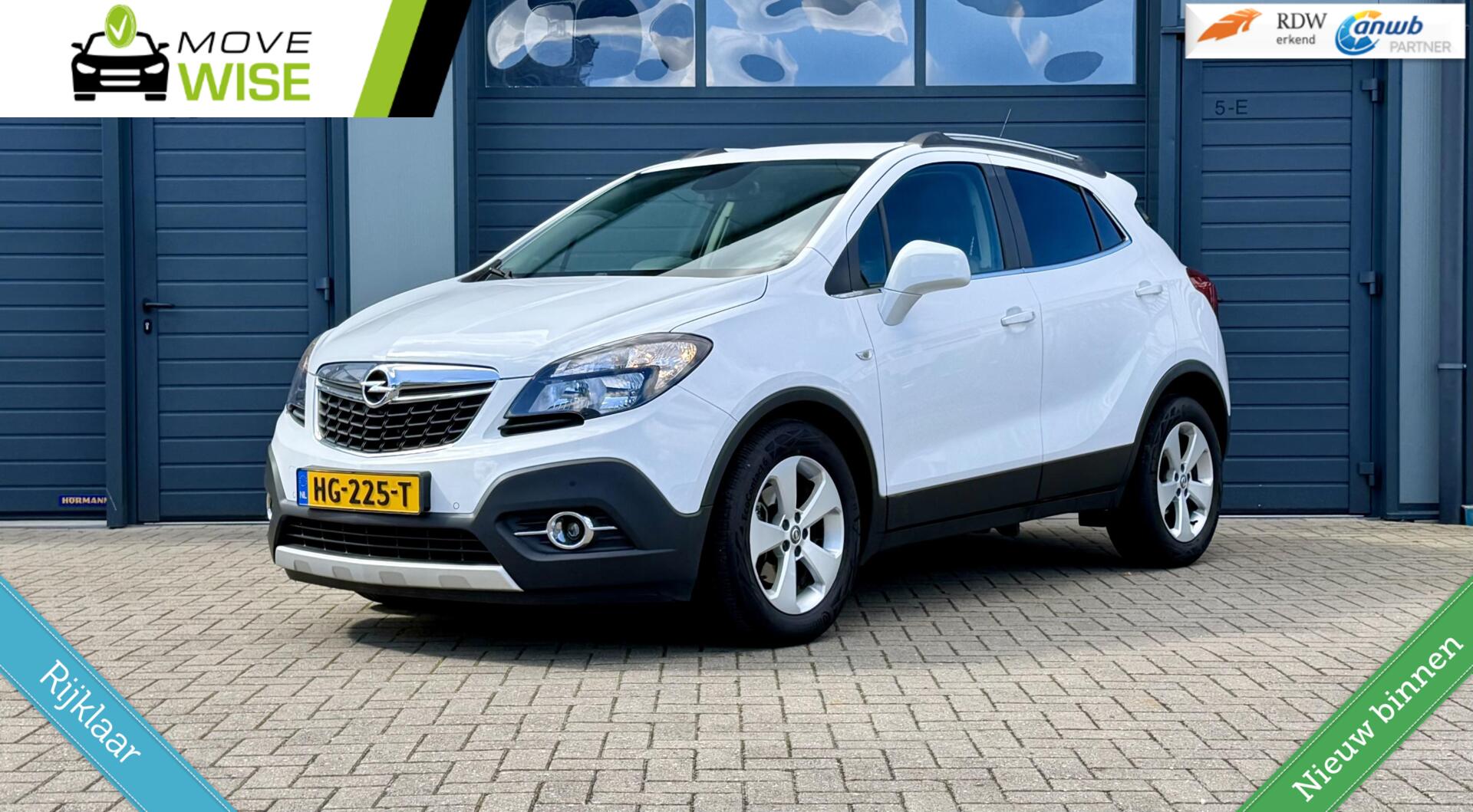 Opel Mokka 1.4 T 140pk Cosmo| RIJKLAAR & NIEUWE KETTING | Trekhaak | ZEER COMPLEET | Nette Auto | 2015 - voorkant