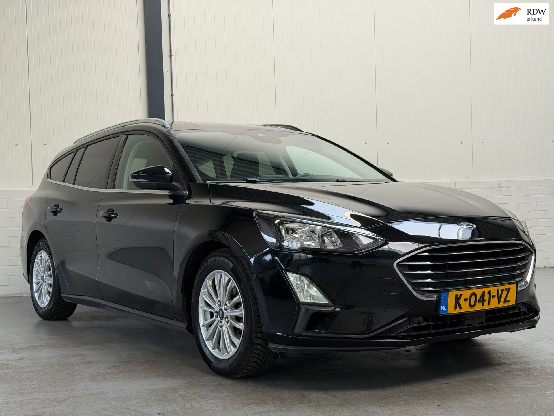 Ford Focus 1.0 EcoBoost Hybrid Trend Edition Business|Keyless|Camera 2020 - voorkant